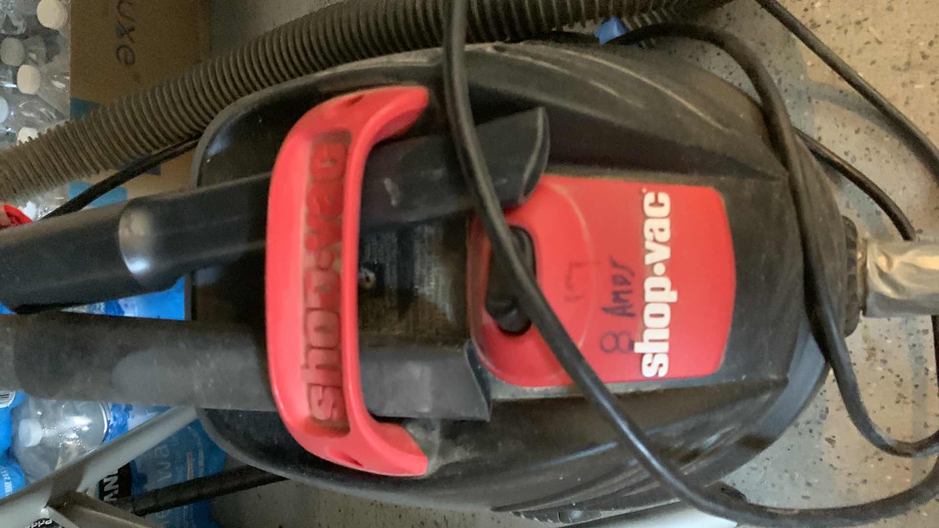 Photo 1 of BLACK AND DECKER 8 AMP SHOP VAC