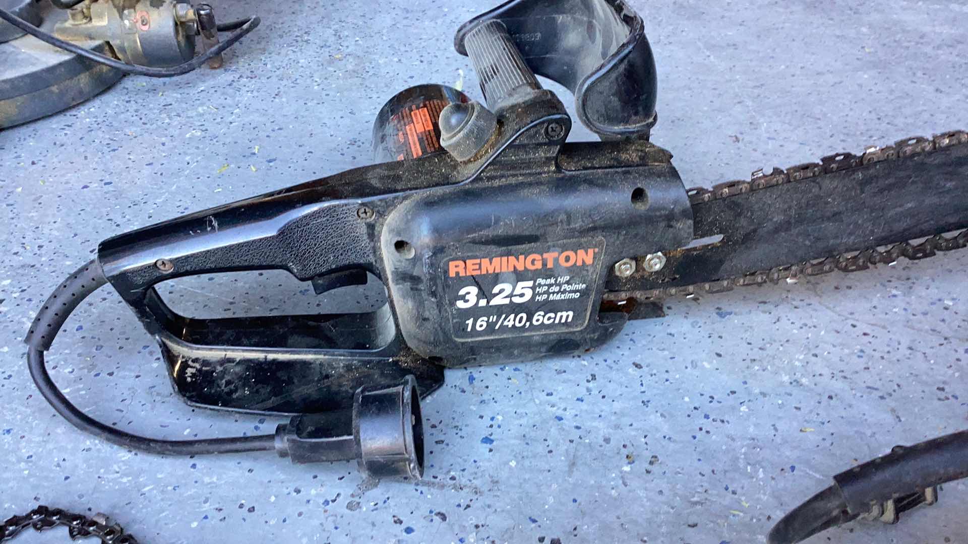 Photo 1 of 2 REMINGTON ELECTRIC CHAIN SAWS 3.25 AND 1.25 HP TESTED WORKING
