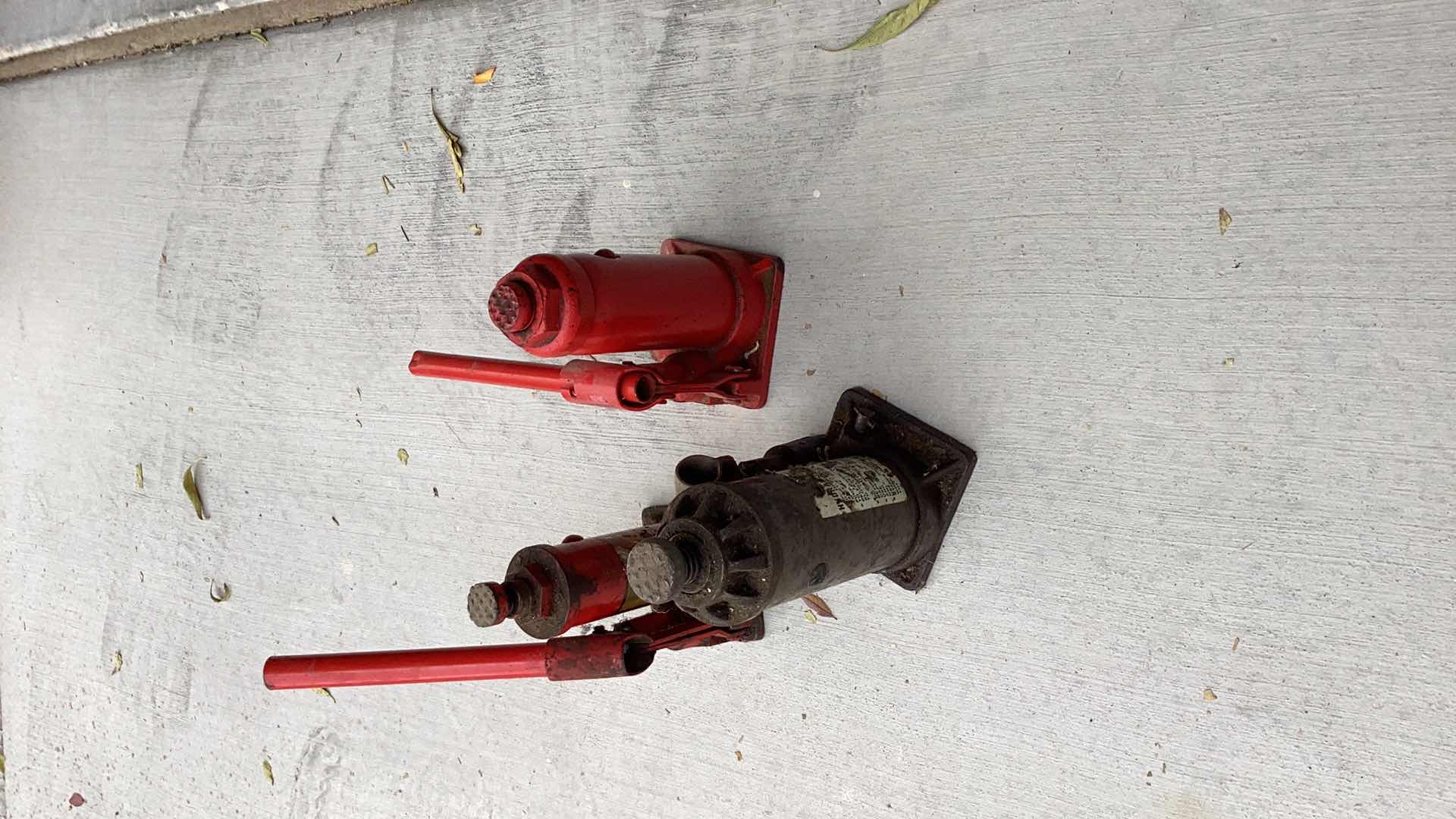 Photo 1 of 3 CAR JACKS