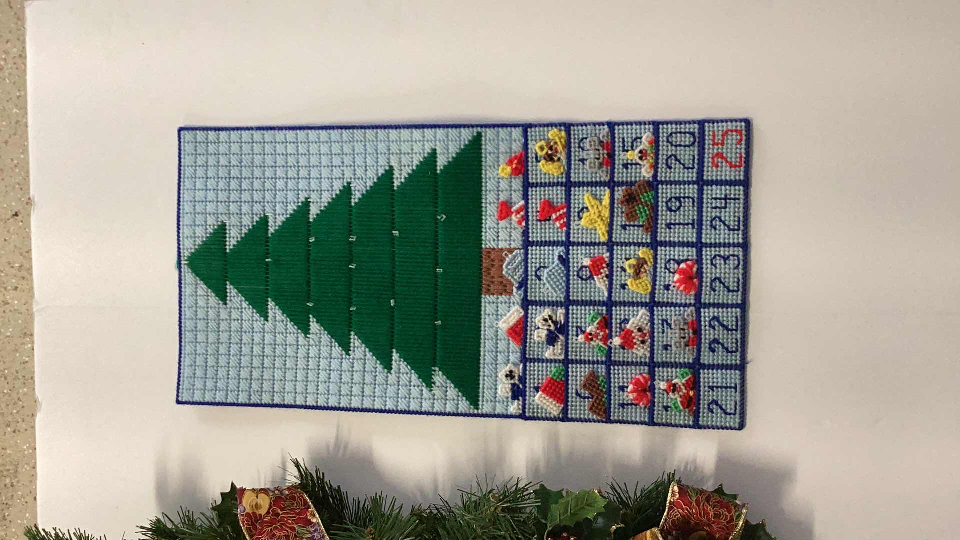 Photo 4 of CHRISTMAS DECORATIONS