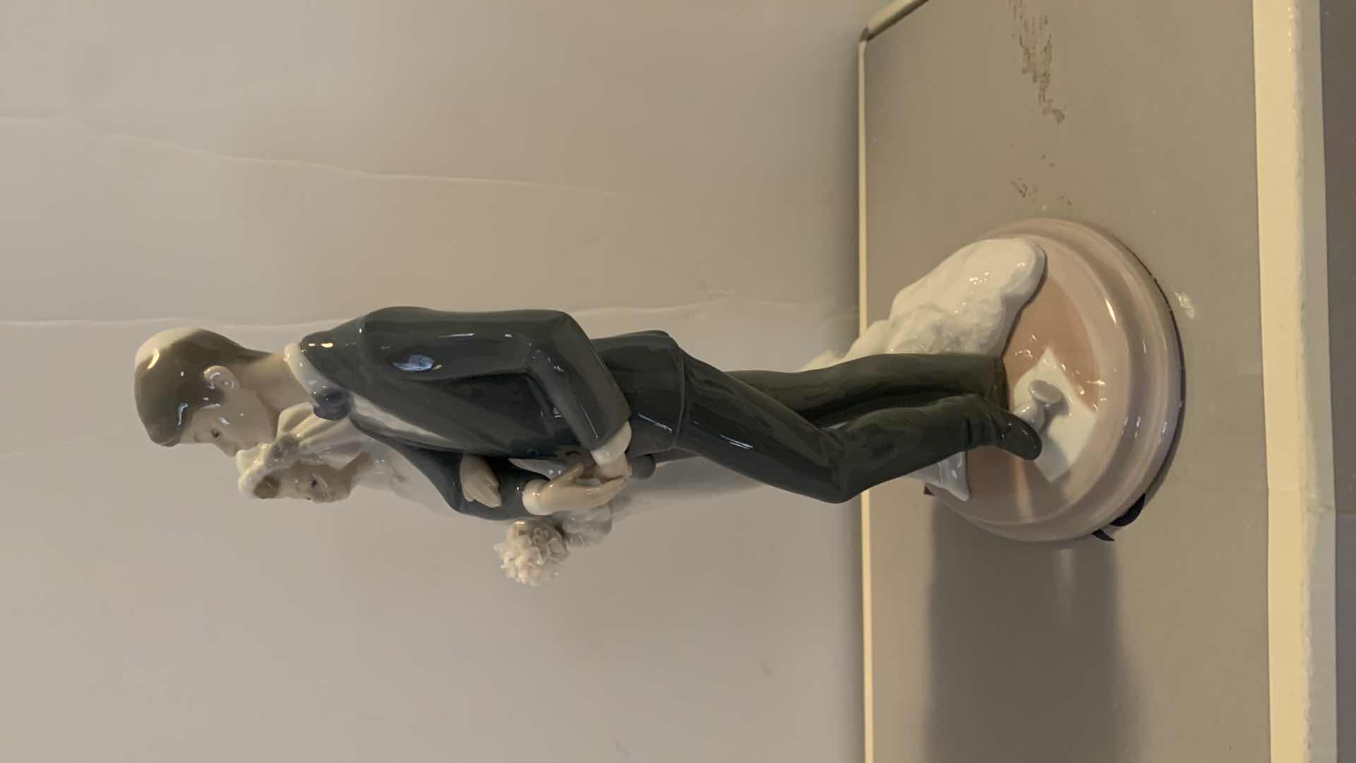 Photo 5 of LLADRO BRIDE AND GROOM H9.5”