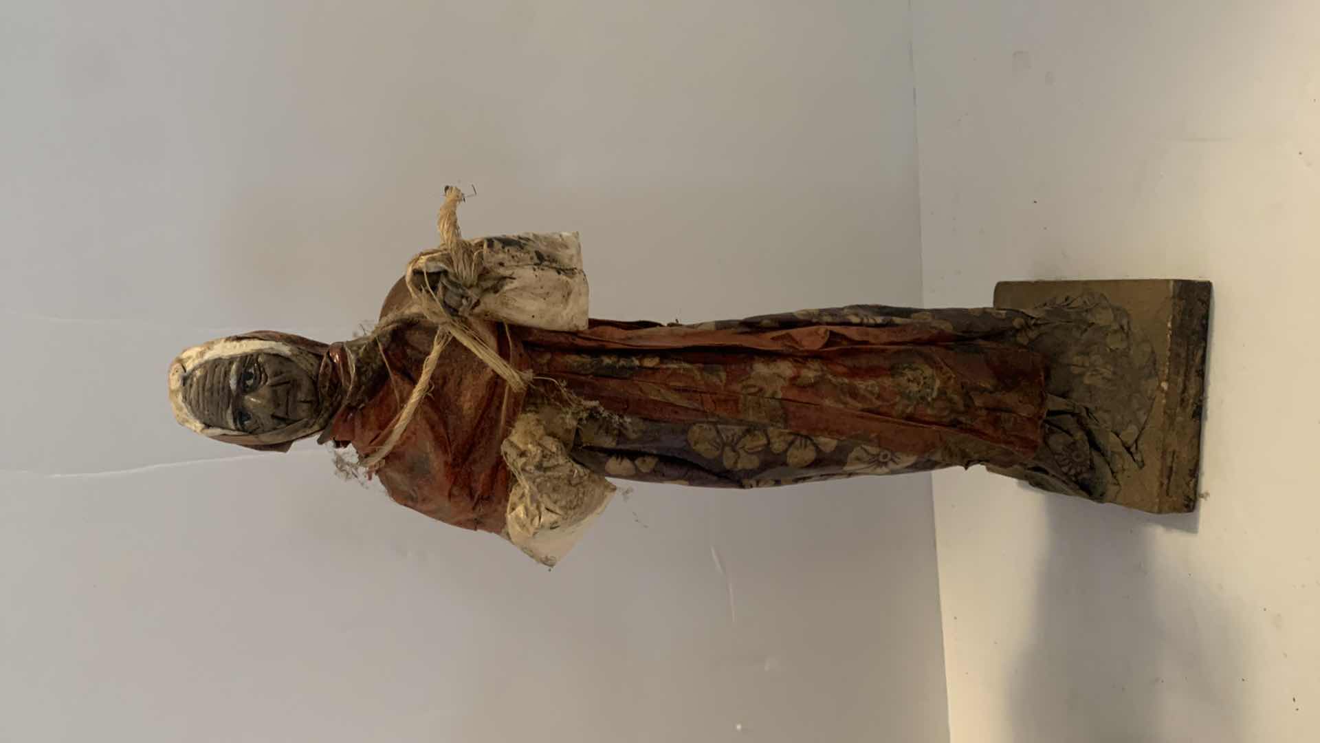 Photo 1 of 3 - PAPER MACHE MEXICAN FOLK ART FIGURINES