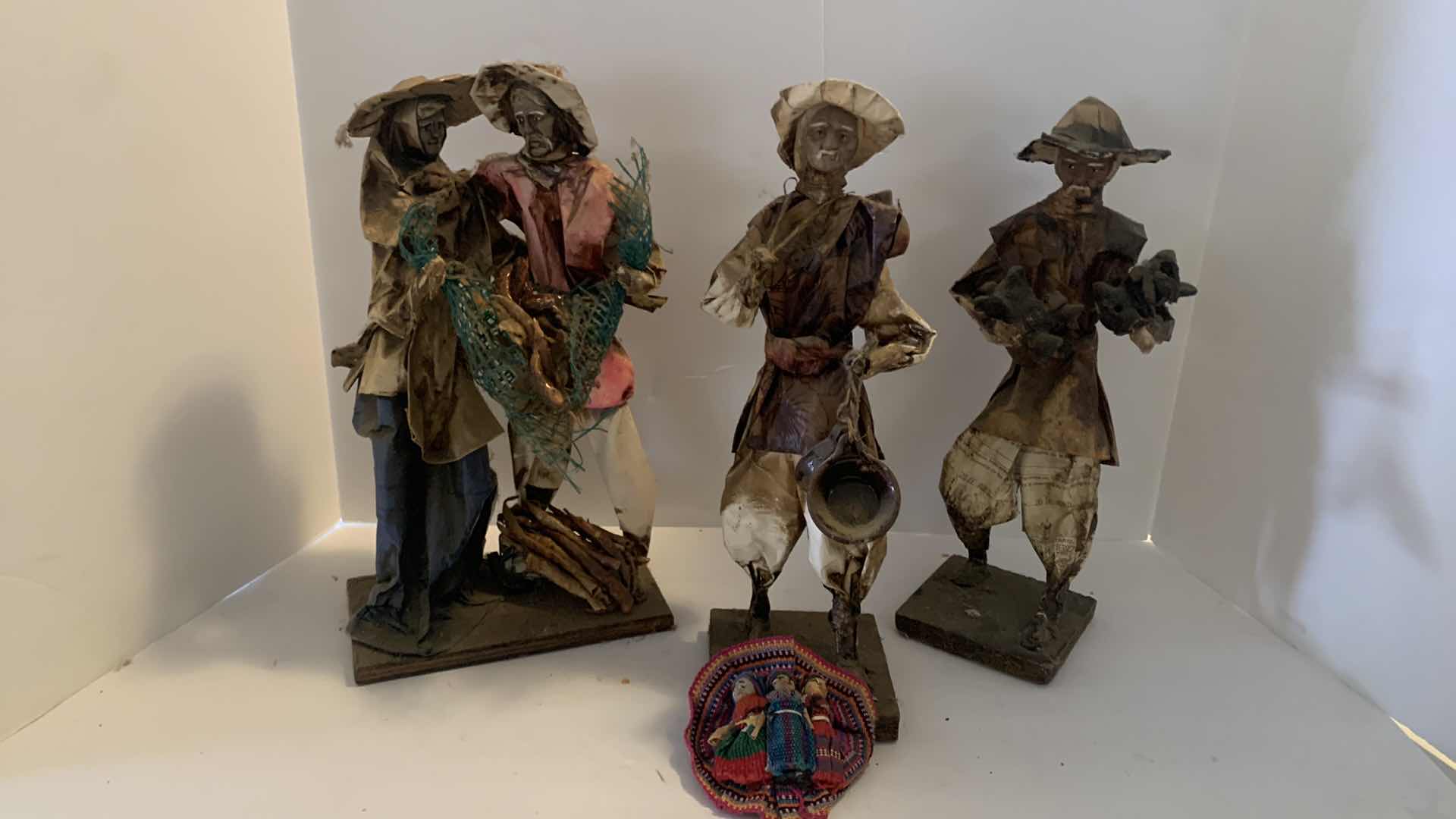 Photo 1 of 3 - PAPER MACHE MEXIJCAN FOLK ART FIGURINES AND HAIR CLIP