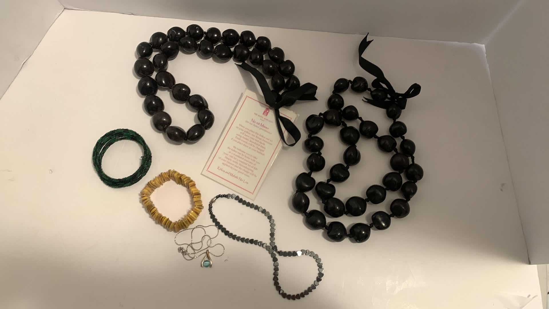 Photo 1 of 6 PIECES,  COSTUME JEWELRY ASSORTMENT, NO NA MAMO BEADS, BRACELETS AND NECKLACES