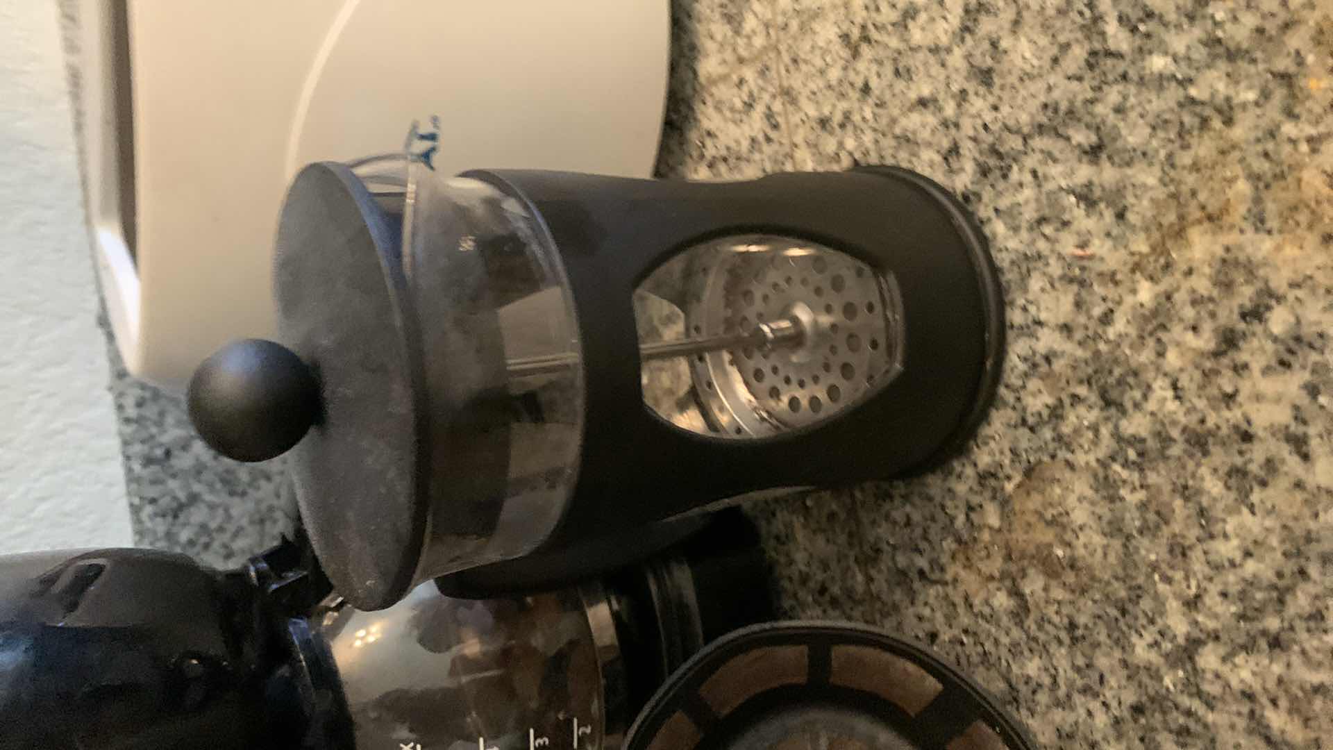 Photo 1 of APPLIANCES - TOASTER OVEN, COFFFE MAKER AND MORE (TESTED)