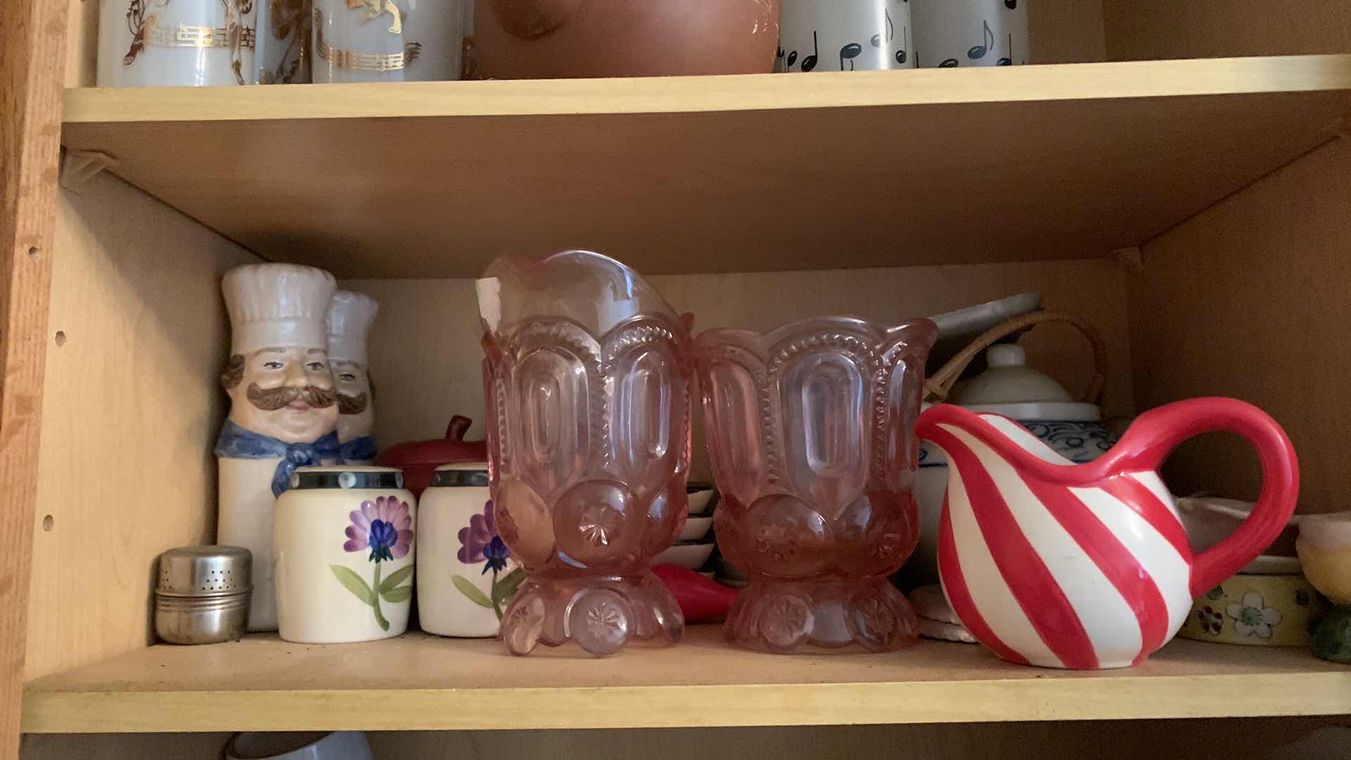 Photo 1 of CONTENTS OF CABINET