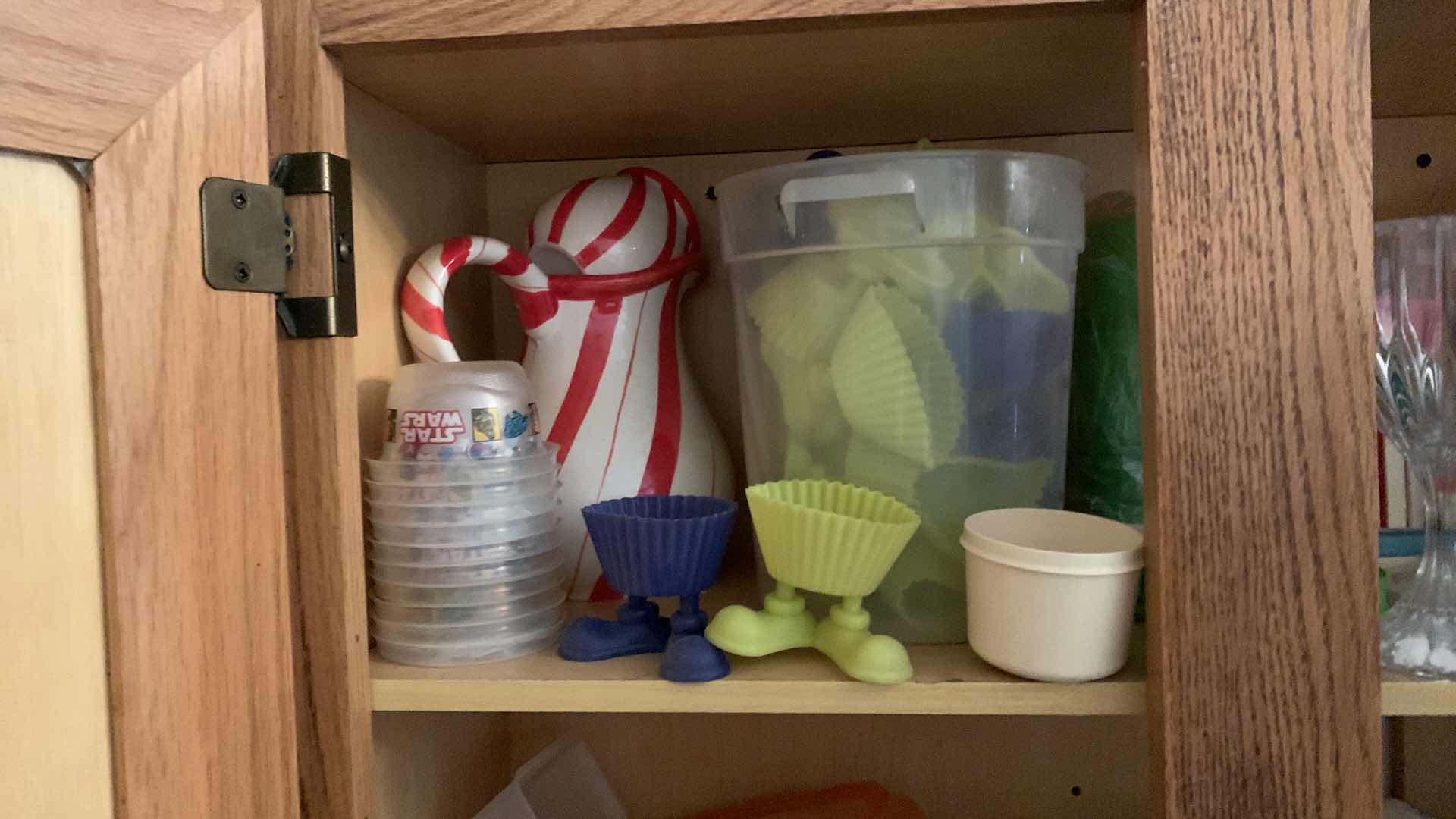 Photo 1 of CONTENTS OF CABINET