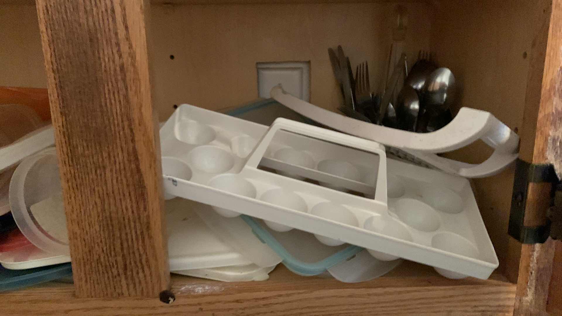 Photo 1 of CONTENTS OF CABINET