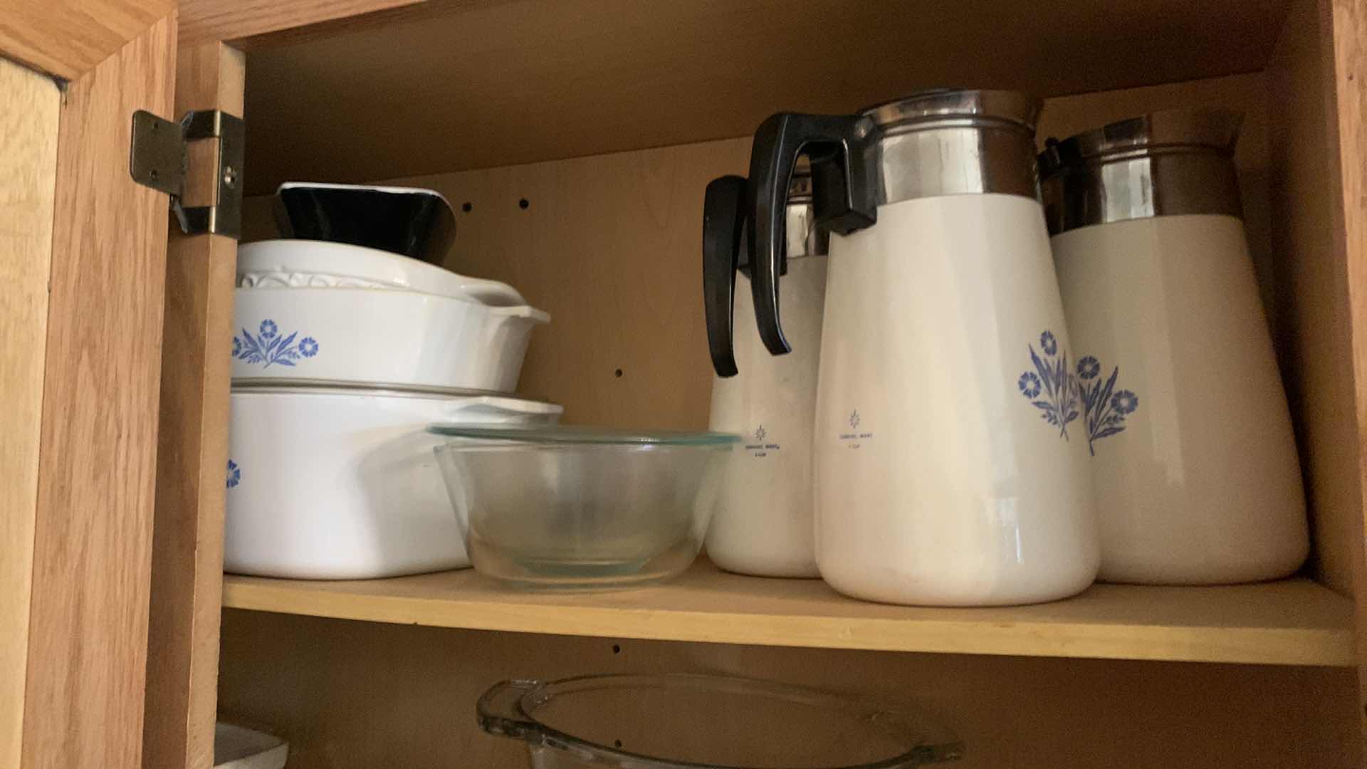 Photo 1 of CONTENTS OF CABINET