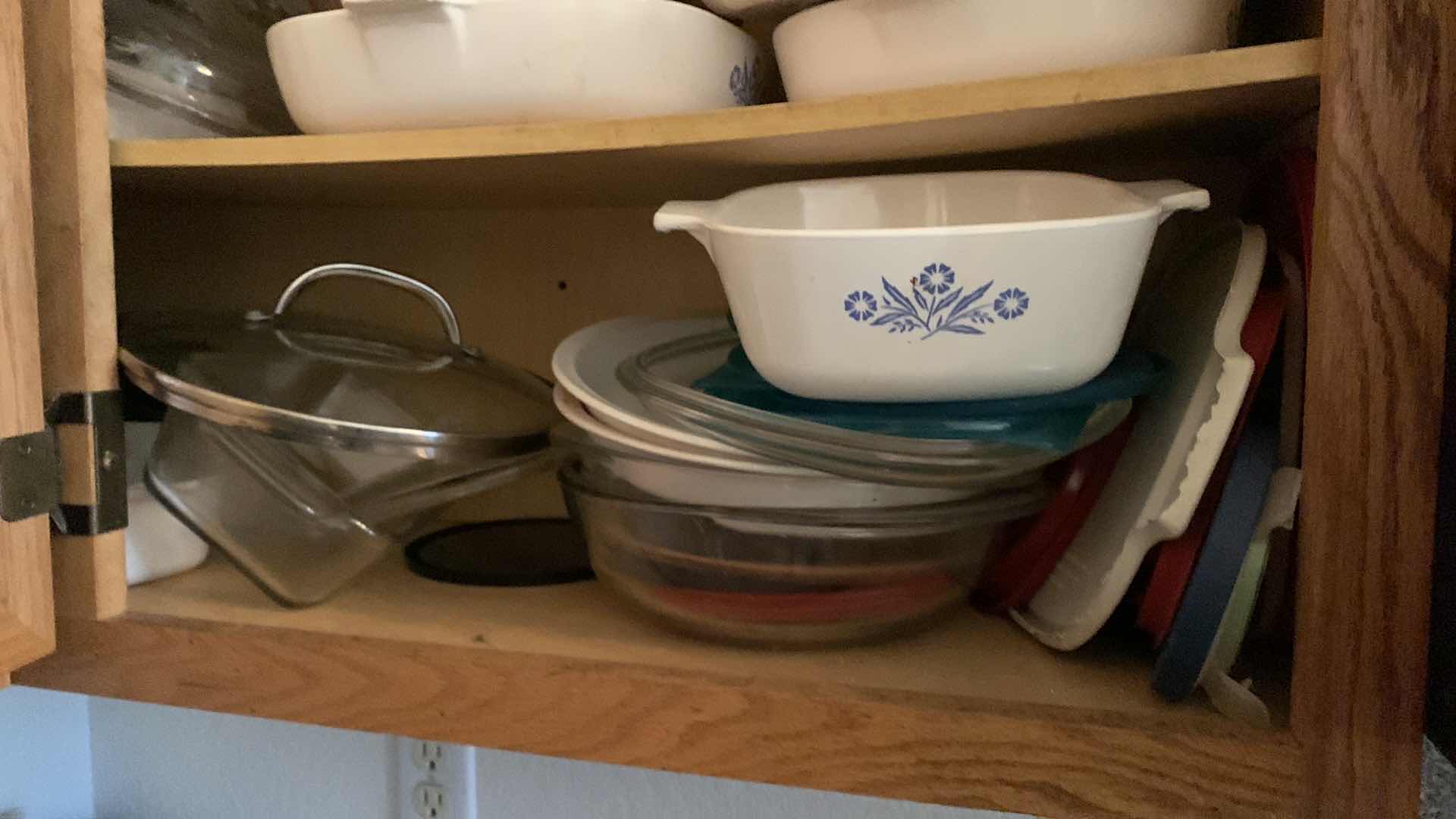 Photo 1 of CONTENTS OF CABINET