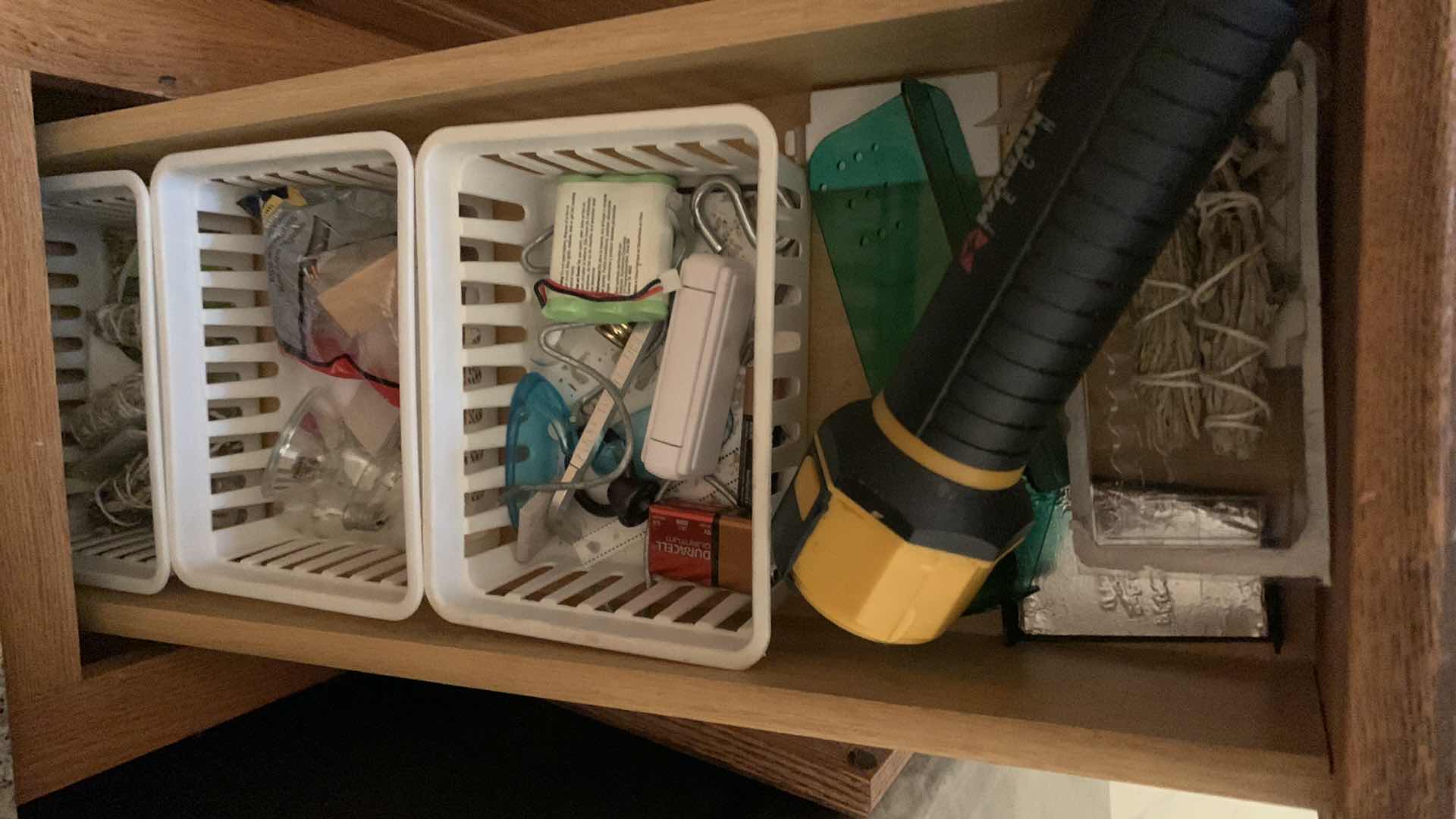 Photo 1 of CONTENTS OF CABINET