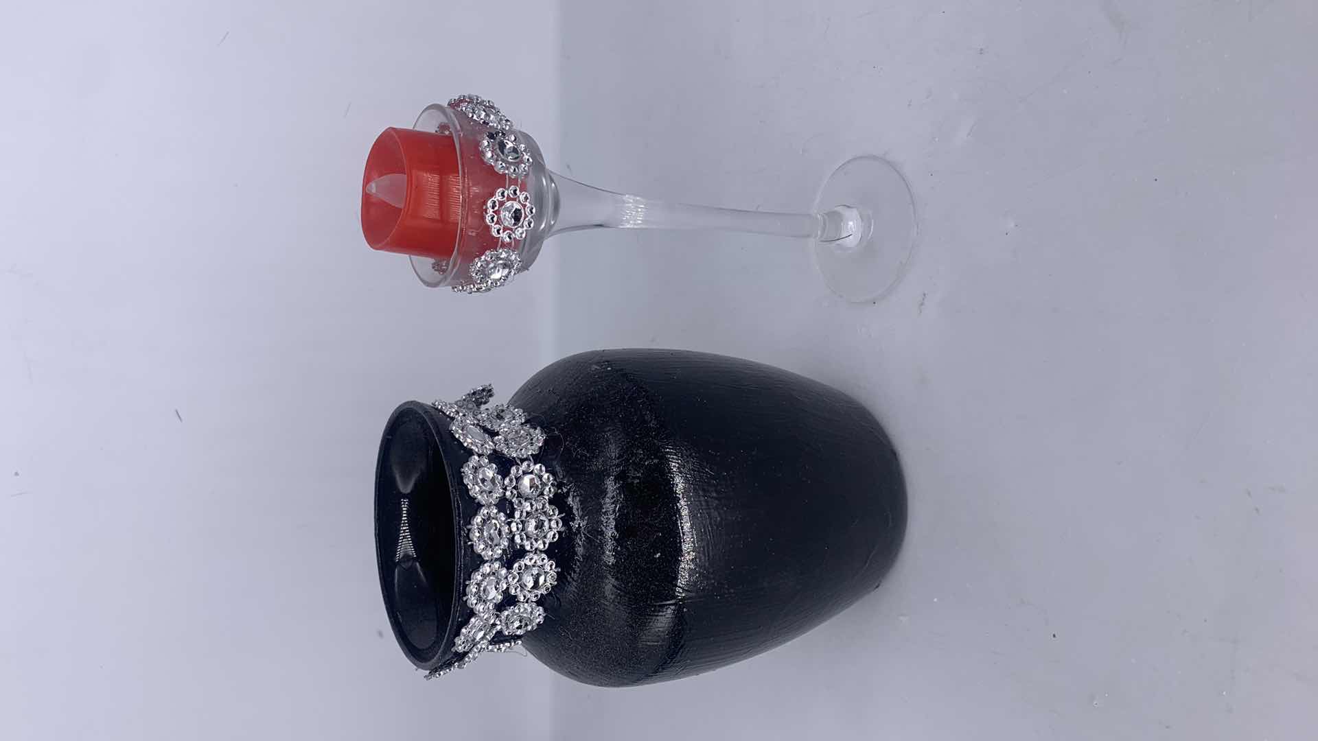 Photo 4 of HOME DECOR ASSORTMENT, 5 PIECES