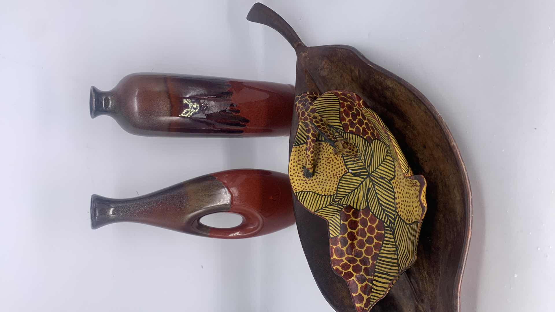 Photo 1 of 4 PIECE HOME DECOR, LEAF TRAYS LONGEST 23” AND VASES H 12”