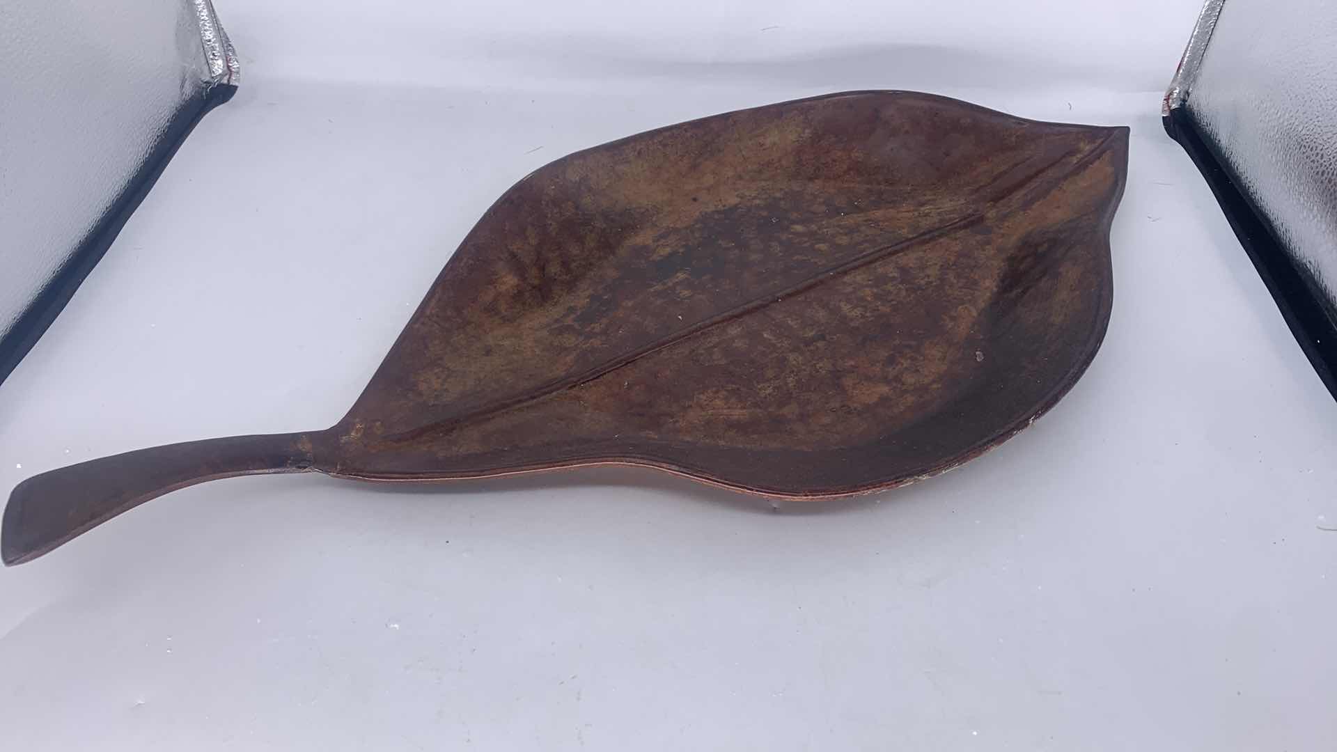 Photo 1 of 4 PIECE HOME DECOR, LEAF TRAYS LONGEST 23” AND VASES H 12”