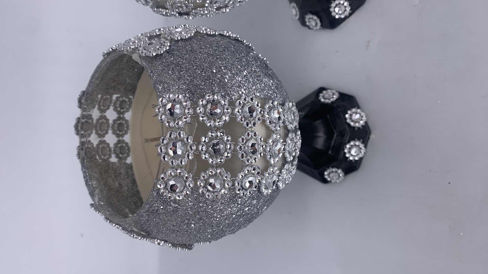 Photo 1 of 4 PIECE HOME DECOR