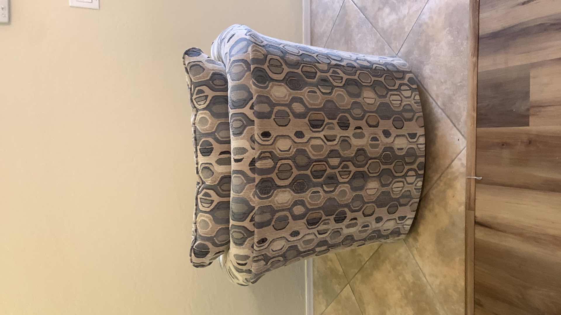 Photo 4 of LAZY BOY UPHOLSTERED FRESCO SWIVEL CHAIR