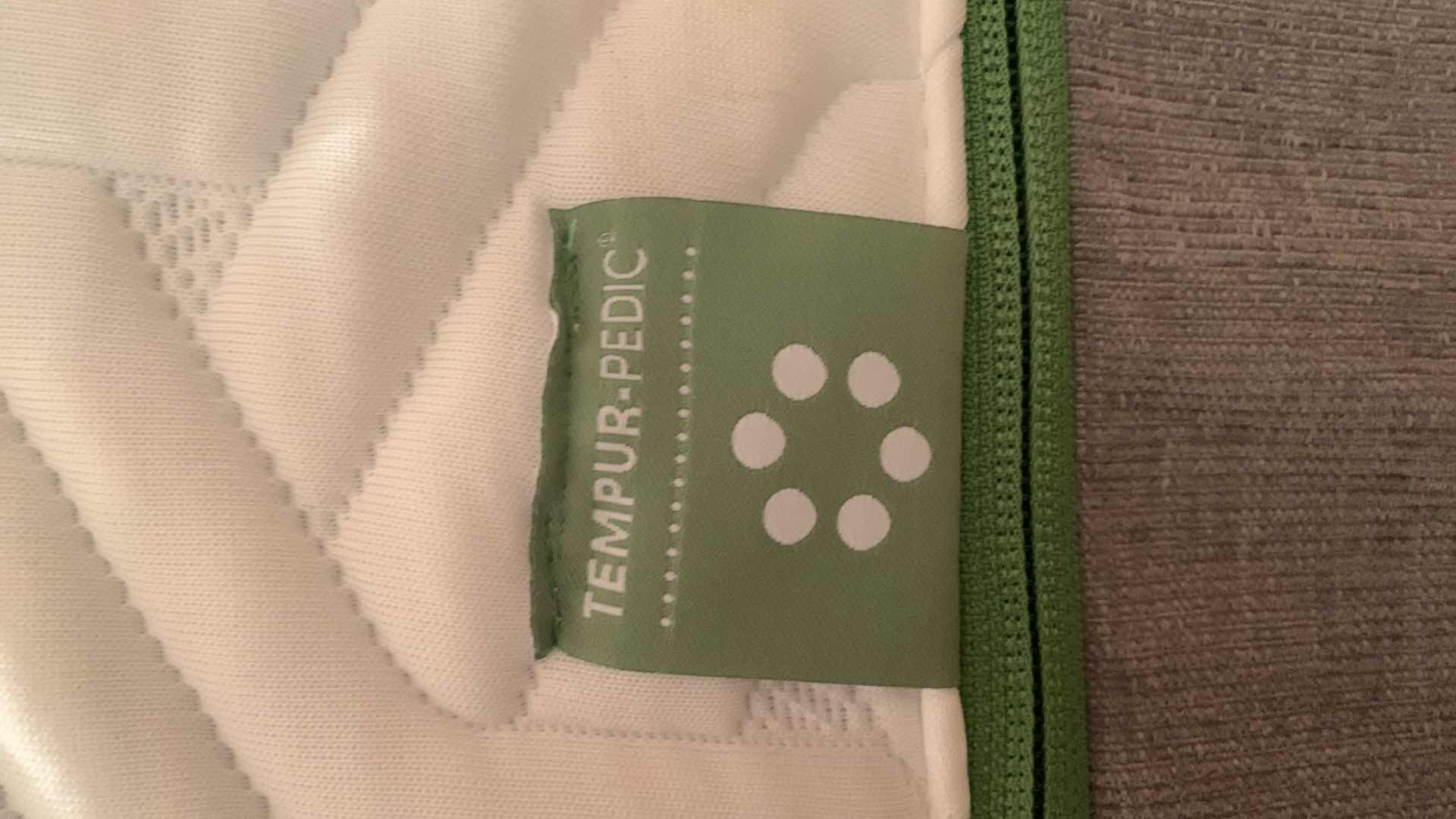 Photo 13 of QUEEN SIZE TEMPURPEDIC MATTRESS ADJUSTABLE, HEAD, LEGS AND MASSAGE W REMOTE 80” x 60”