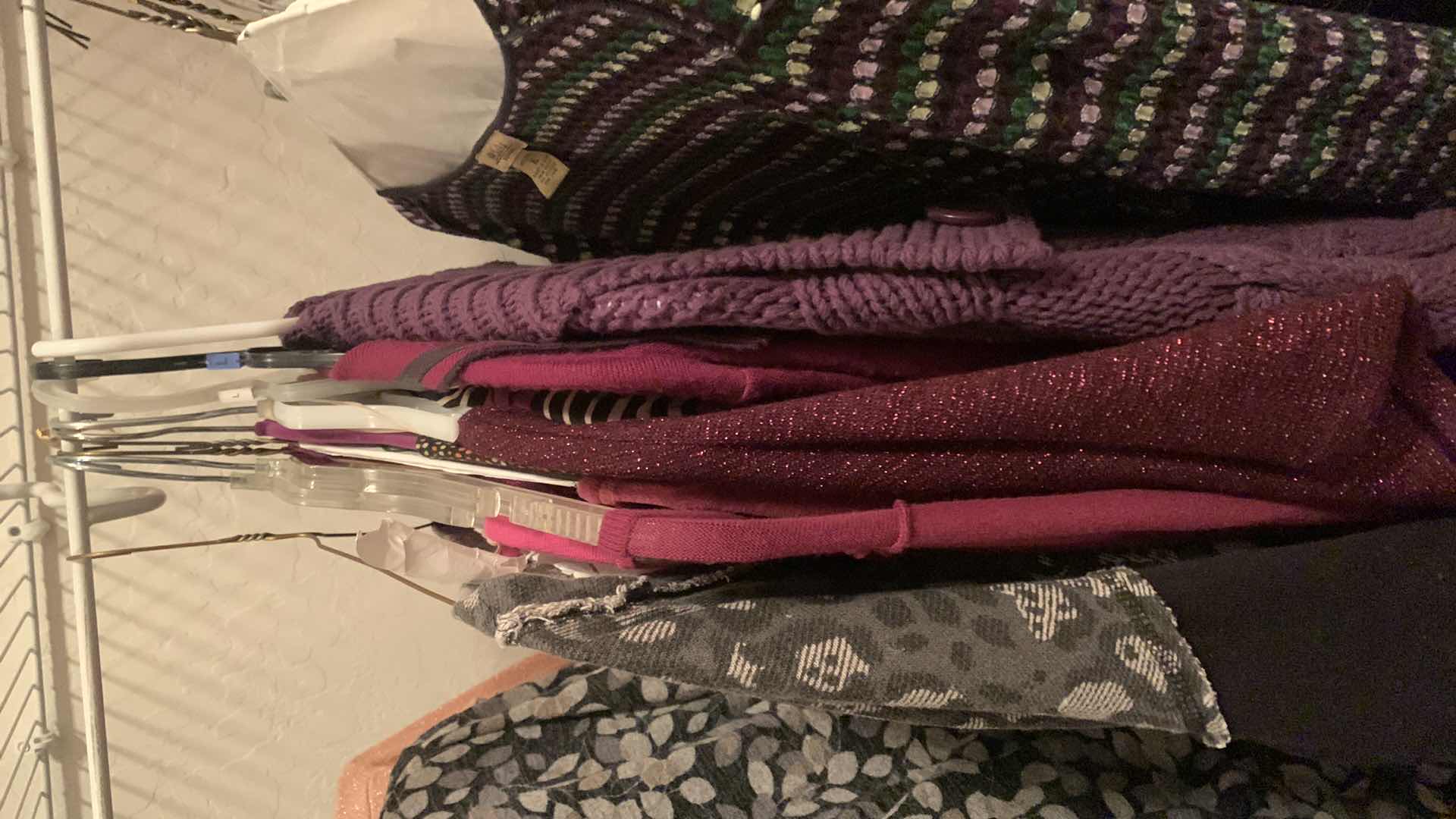 Photo 1 of 50 PCS WOMENS CLOTHING L XL TOPS SWEATERS