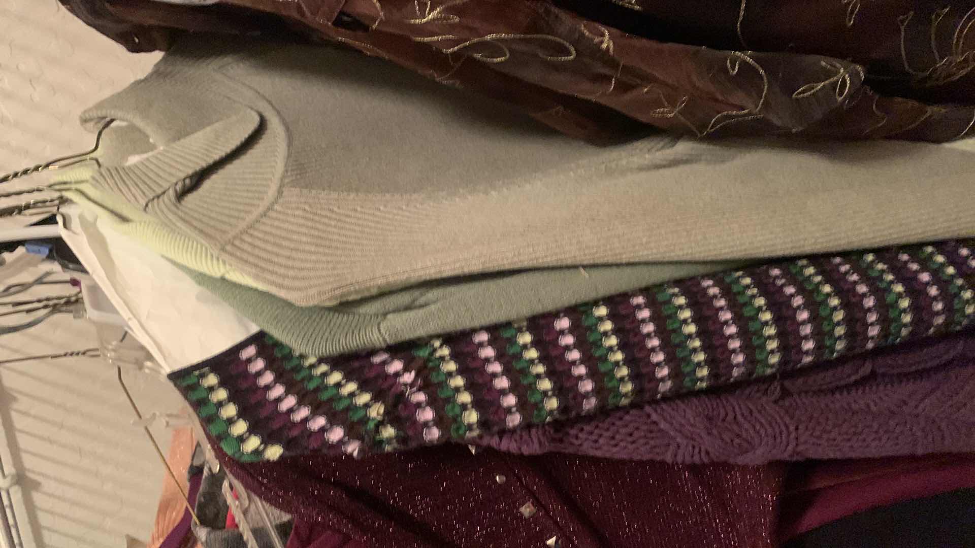 Photo 1 of 50 PCS WOMENS CLOTHING L XL TOPS SWEATERS