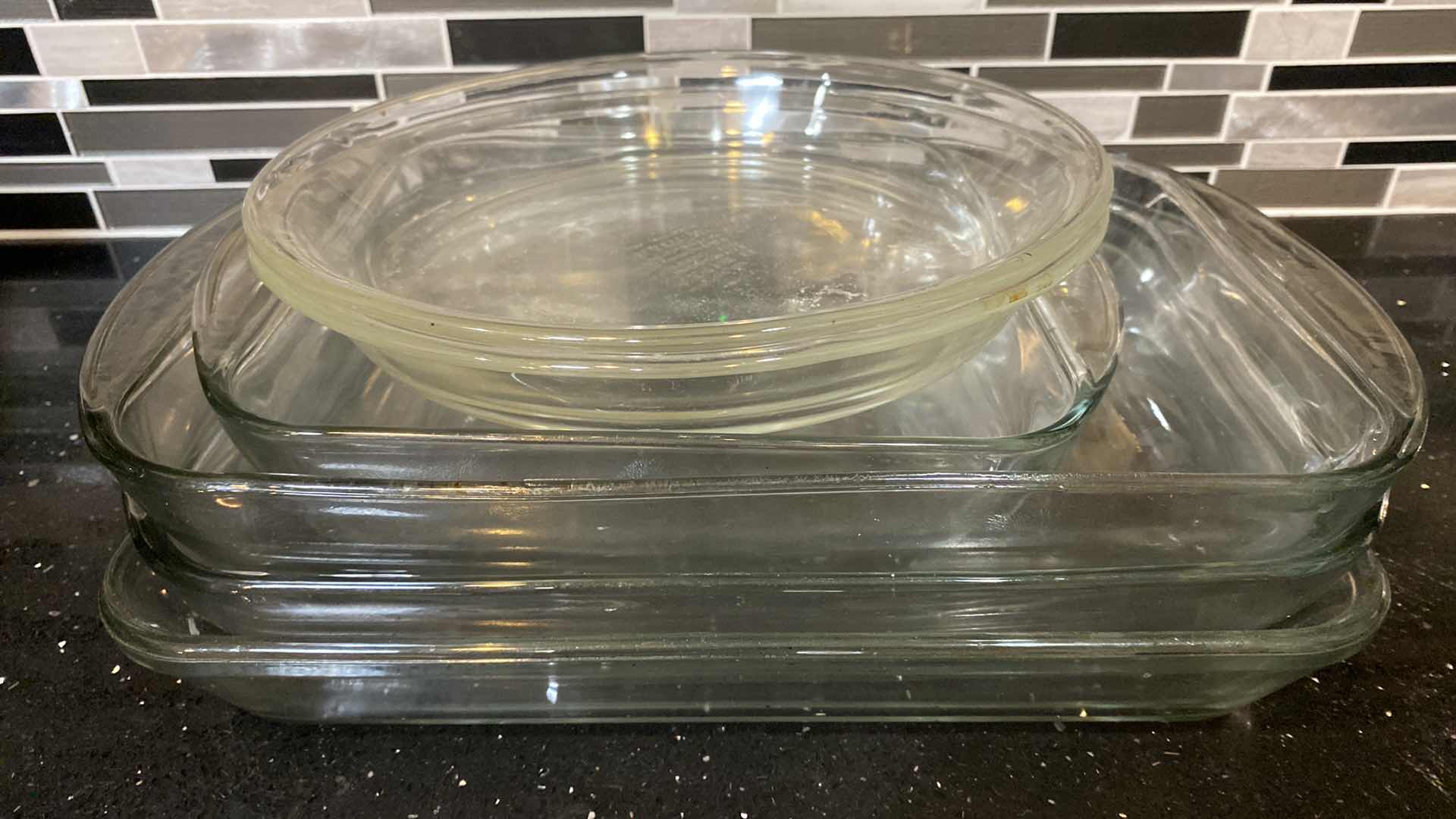 Photo 1 of 6 BAKEWARE