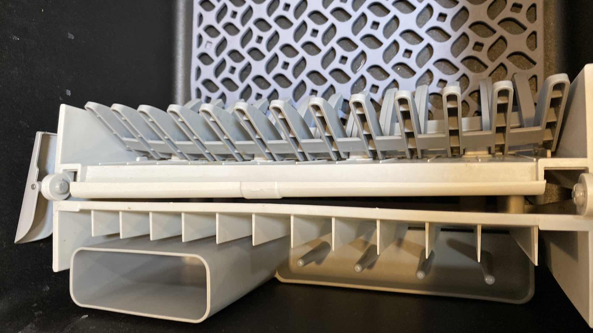 Photo 1 of CONTENTS OF SINK-MAT DRAINER AND PAPER TOWEL HOLDER