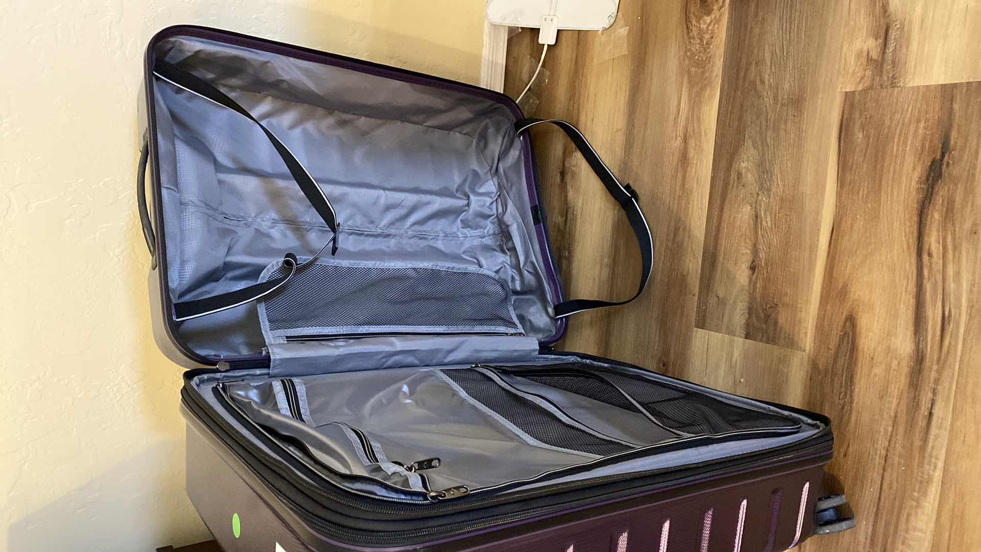 Photo 1 of SAMSONITE HARDSIDE PURPLE LUGGAGE SET OF 2