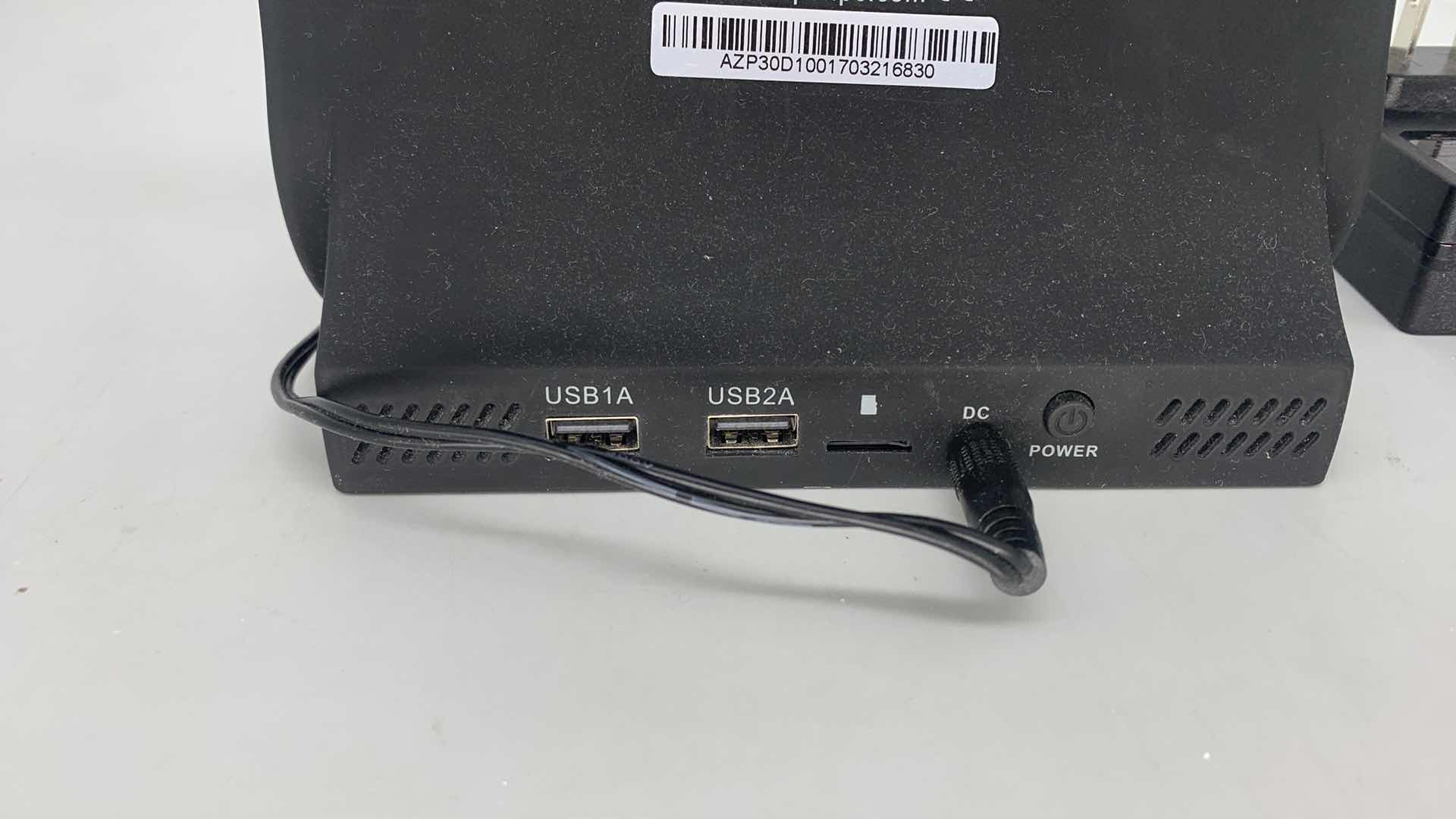 Photo 4 of AZPEN D100 QI WIRELESS CHARGER LAUNCHER FOR IPHONE X / IPHONE 8 / PLUS