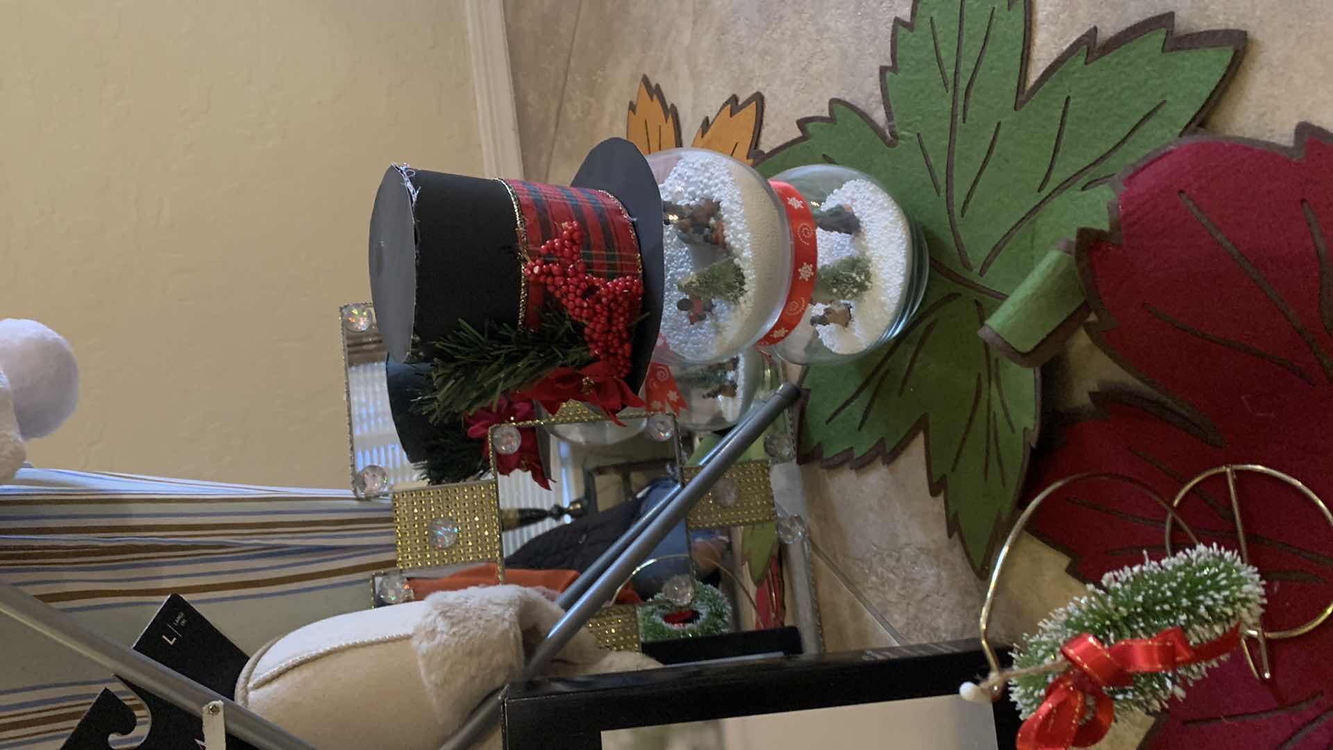 Photo 3 of MISCELLANEOUS HOME DECOR AND ACCESSORIES ASSORTMENT