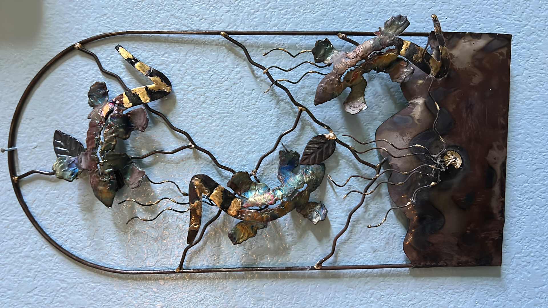 Photo 1 of METAL LIZARD WALL DECOR SCULPTURE 10” x 20”
