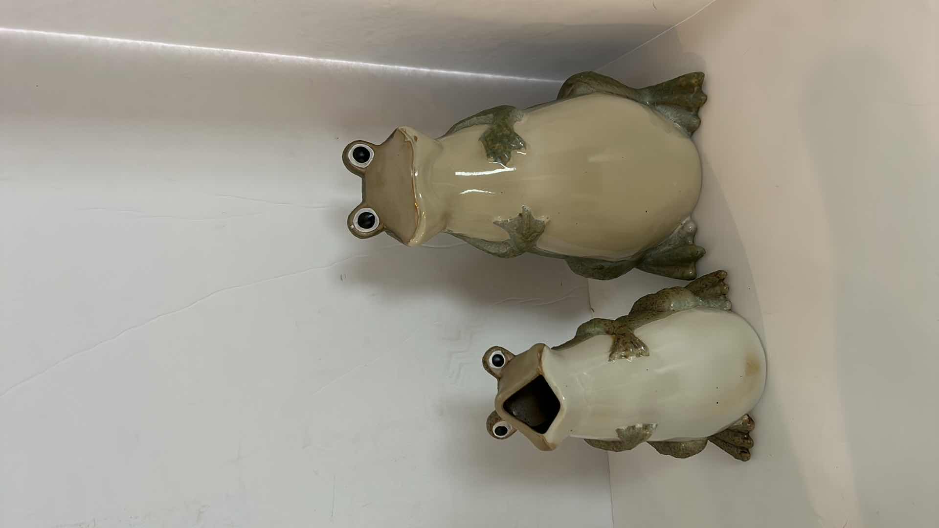 Photo 1 of 3 PIECE HOME DECOR, GLASS VASE H 12.5” AND TWO CERAMIC FROGS,