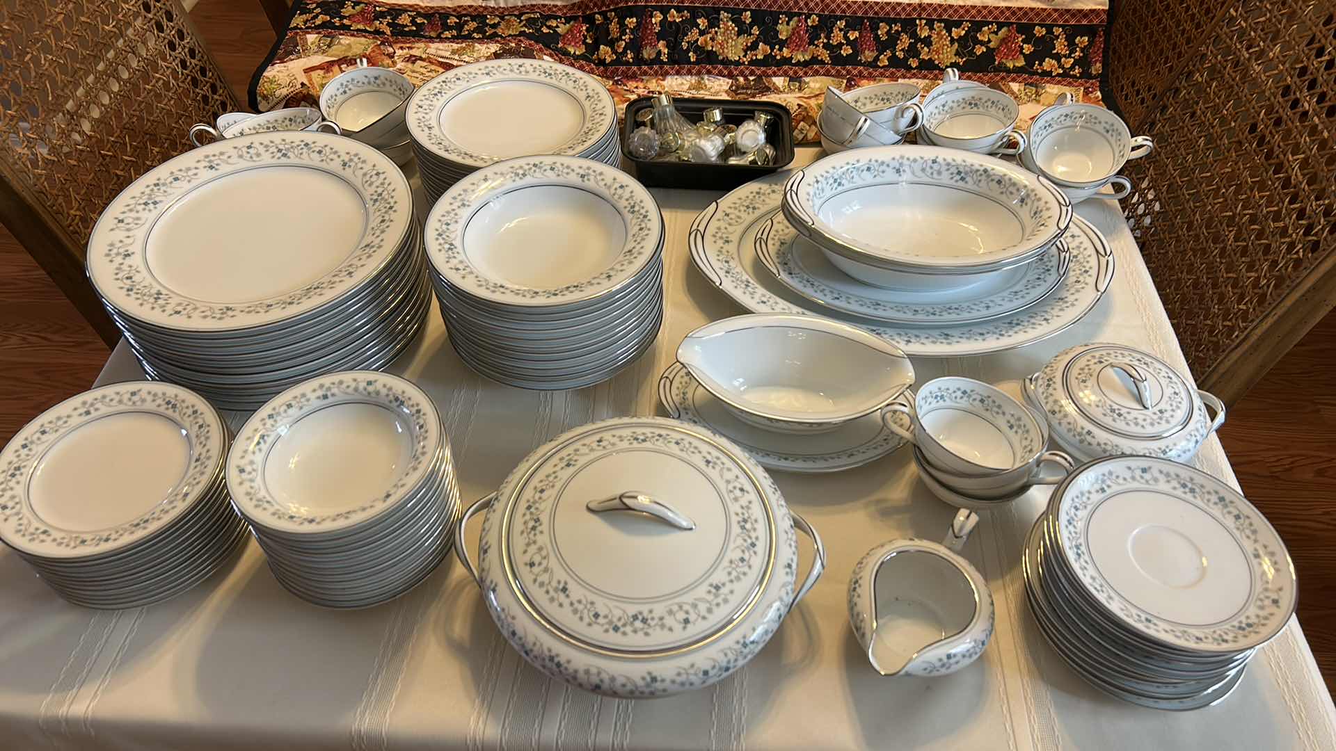 Photo 10 of 78 PIECE SET OF NORITAKE CHINA, MARLENE PATTERN AND SALT AND PEPPER SHAKERS