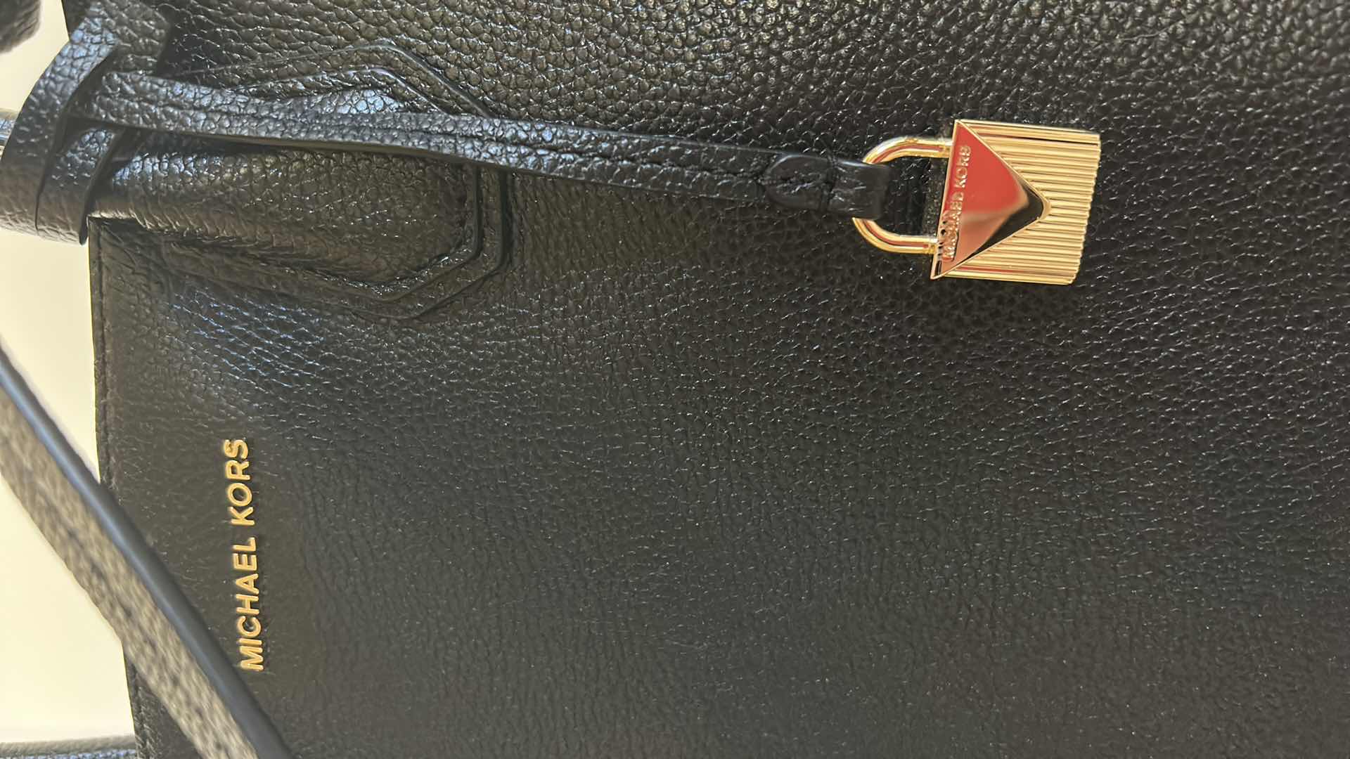 Photo 1 of NEW BLACK MICHAEL KORS PURSE W DUST BAG 12” x H10”