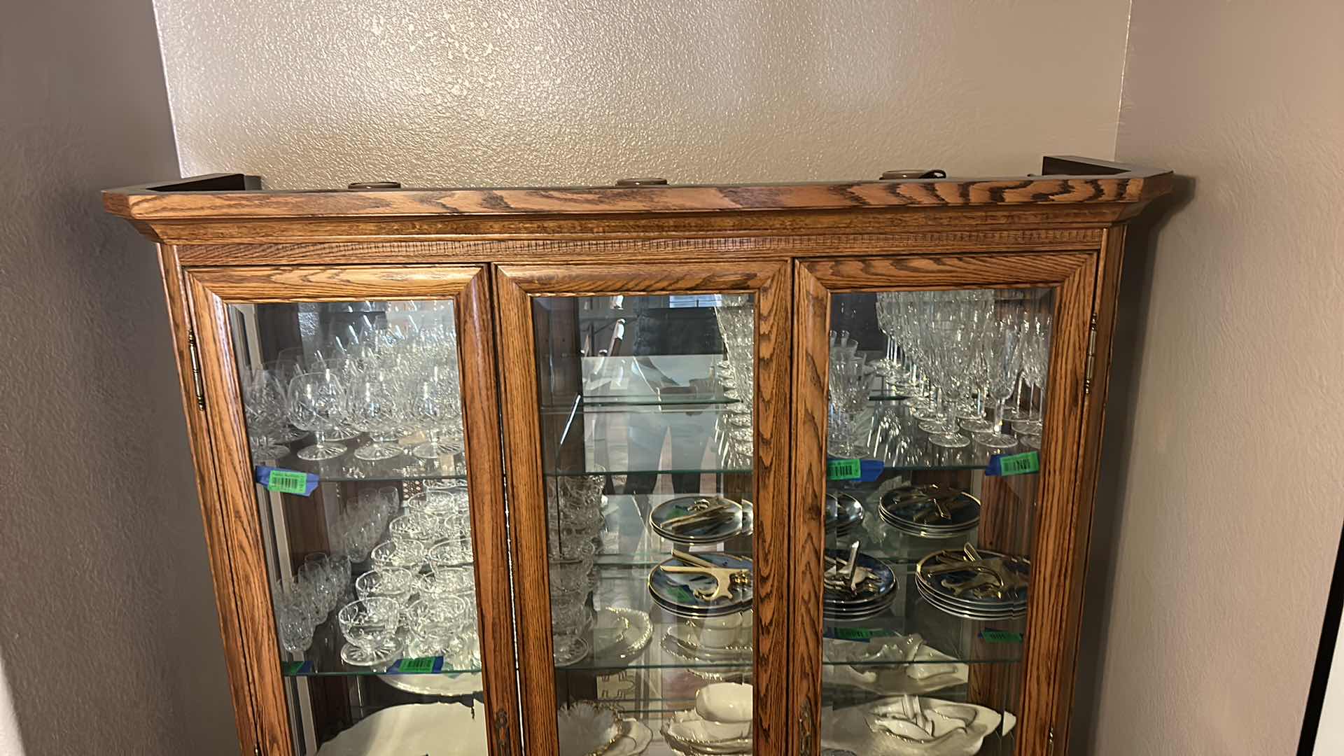 Photo 4 of LIGHTED WOOD CHINA / CURIO CABINET, MIRRORED W GLASS SHELVES, (CONTENTS NOT INCLUDED) 63” x 20” x H77”
