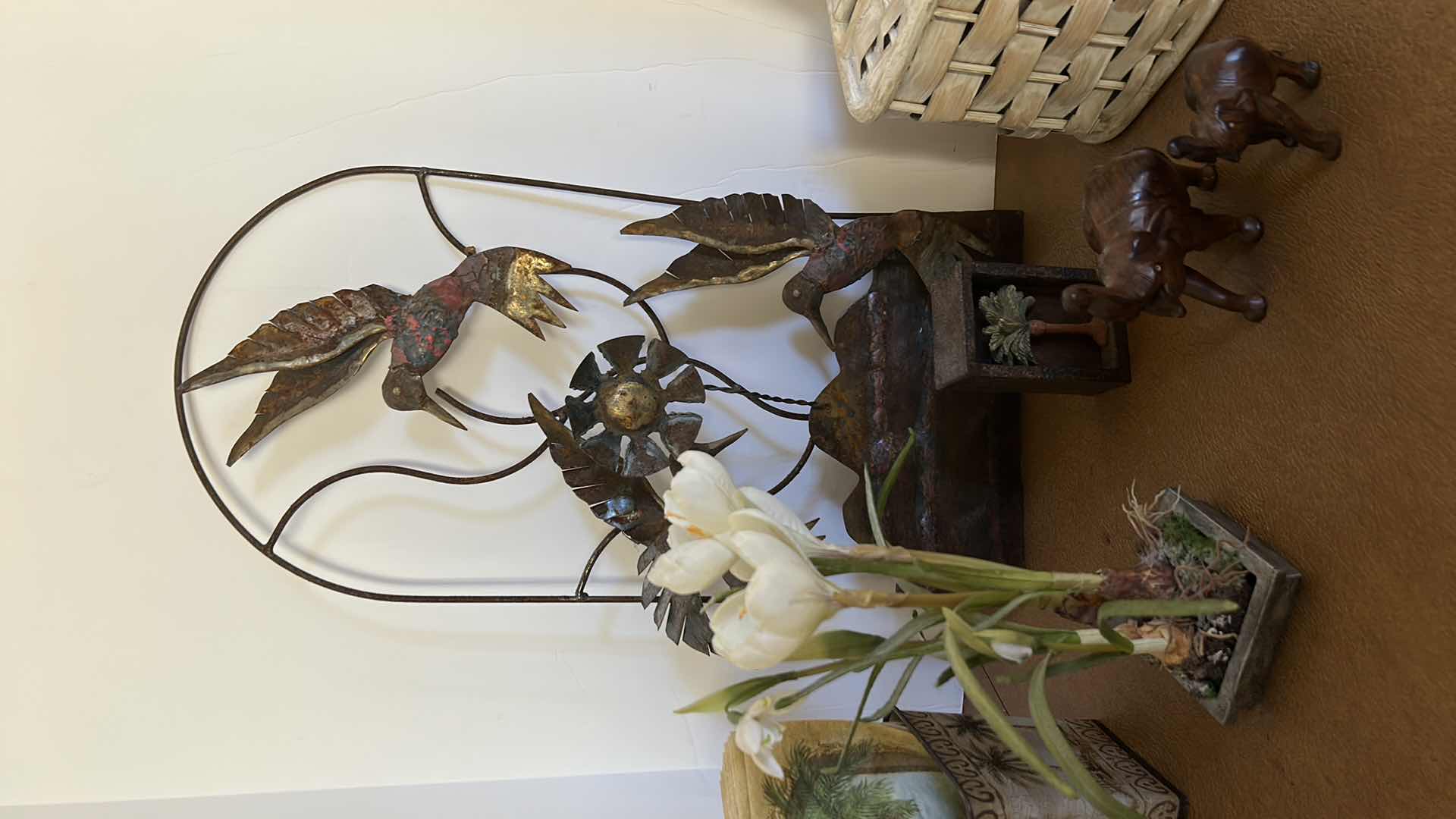 Photo 2 of HOME DECOR ASSORTMENT METAL SCULPTURE 10” x 20”