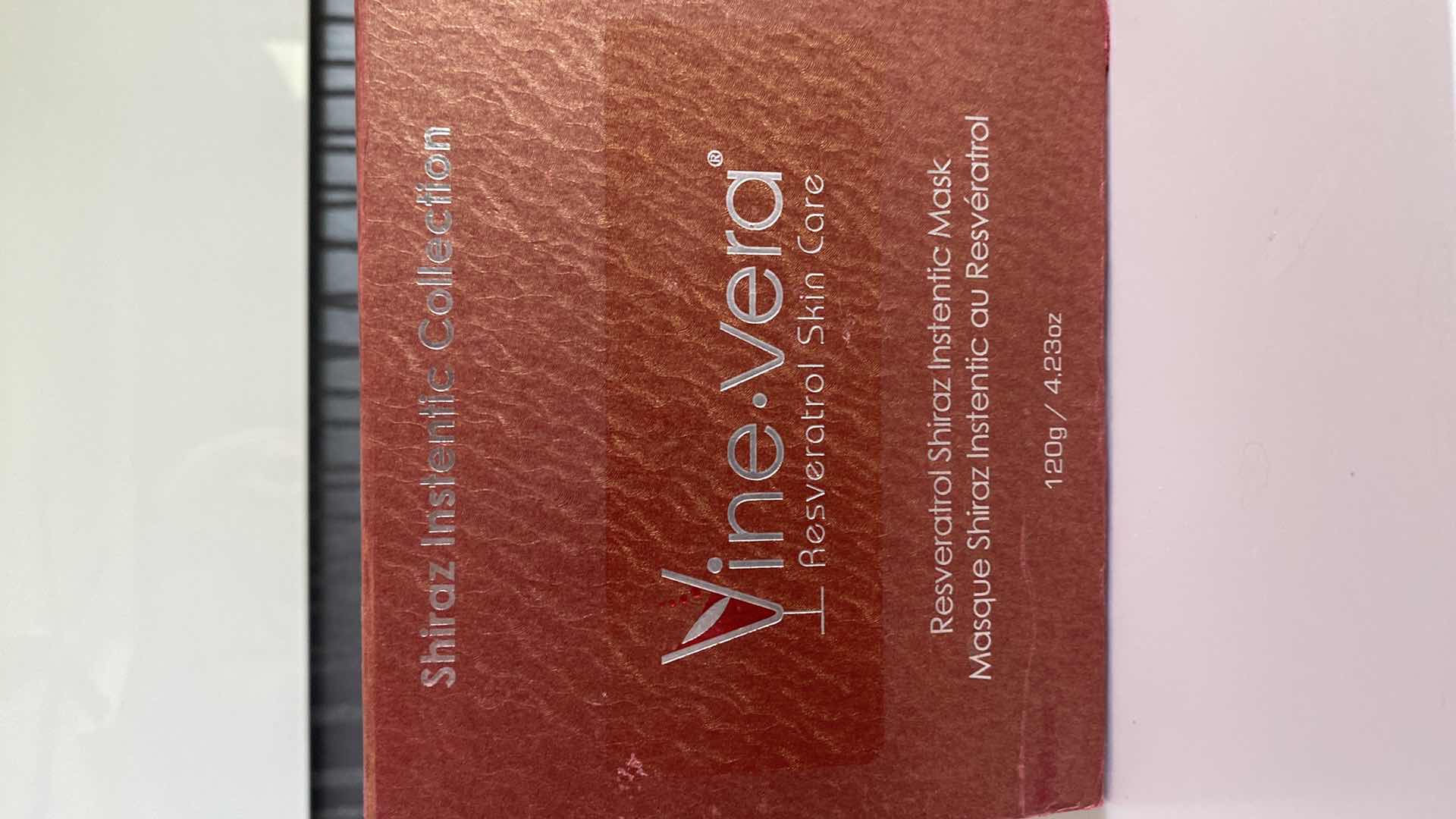 Photo 1 of VINE VERA RESVERATROL SHIRAZ THERMIC MASK INFUSED WITH VITAMIN A AND E RESERVATOL AND SEAWEED EXTRACT