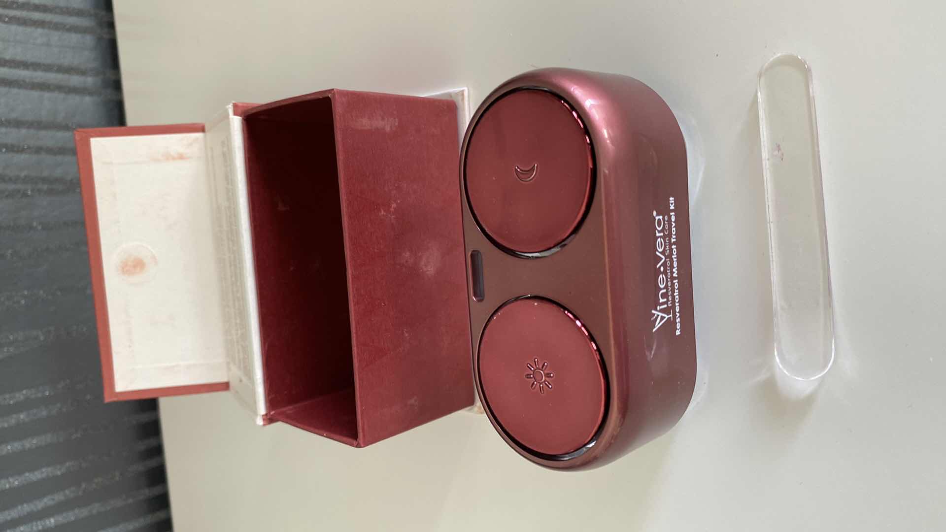 Photo 1 of VINE VERA RESVERATROL MERLOT TRAVEL KIT MOISTURIZER DAY CREAM AND NIGHT CREAM