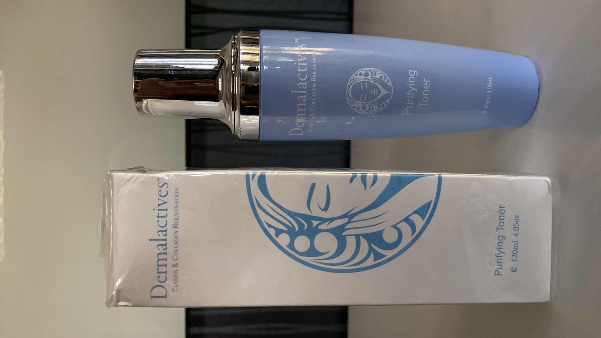 Photo 1 of NEW DERMALATIVES PURIFYING TONER TO PURIFY AND REDUCE SKIN INFLAMMATION WHILE CLEANSING YOUR FACE OF OIL BASED DEBRIS AND IMPURITIES