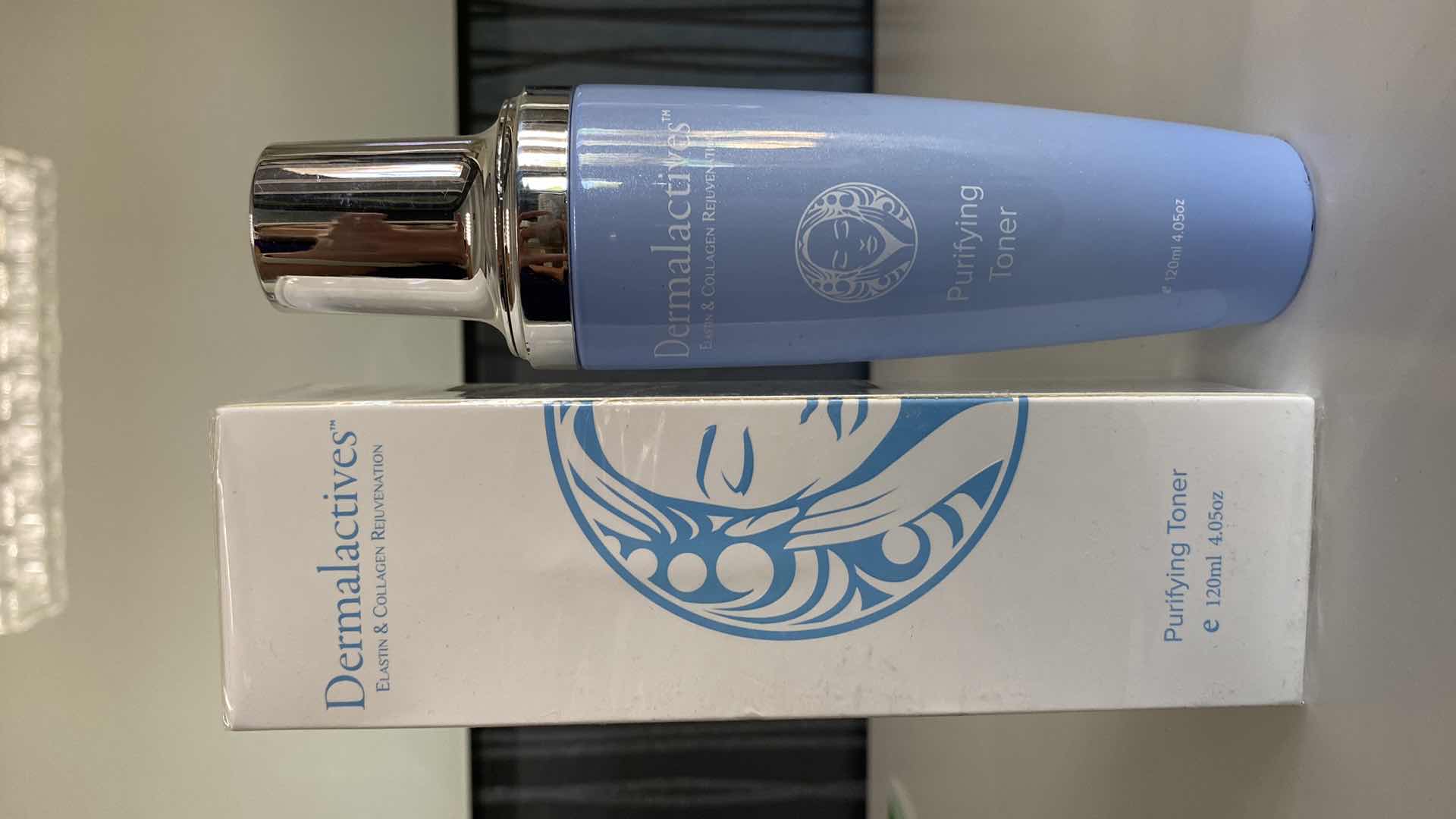 Photo 1 of NEW DERMALATIVES PURIFYING TONER TO PURIFY AND REDUCE SKIN INFLAMMATION WHILE CLEANSING YOUR FACE OF OIL BASED DEBRIS AND IMPURITIES