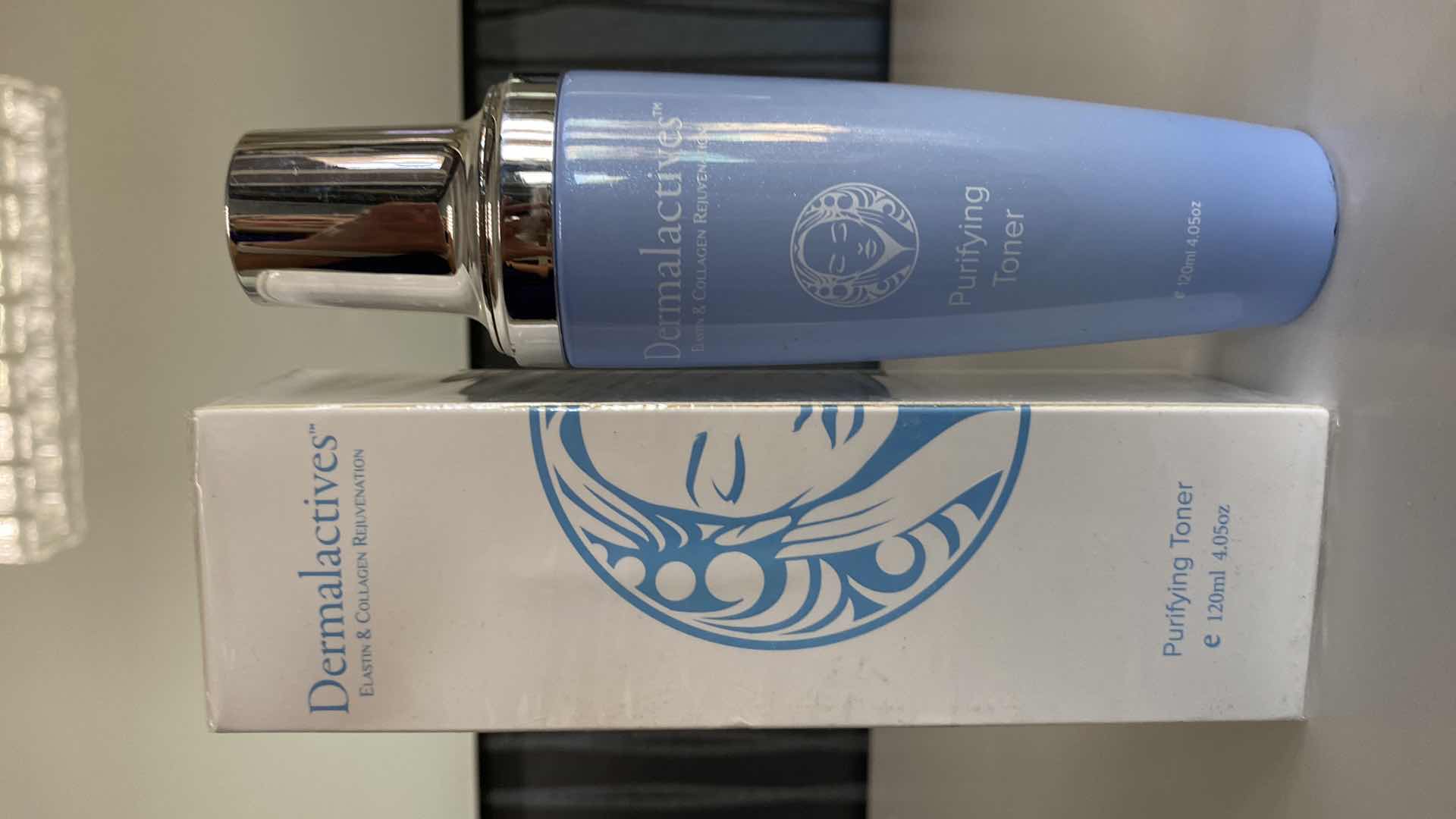 Photo 1 of NEW DERMALATIVES PURIFYING TONER TO PURIFY AND REDUCE SKIN INFLAMMATION WHILE CLEANSING YOUR FACE OF OIL BASED DEBRIS AND IMPURITIES