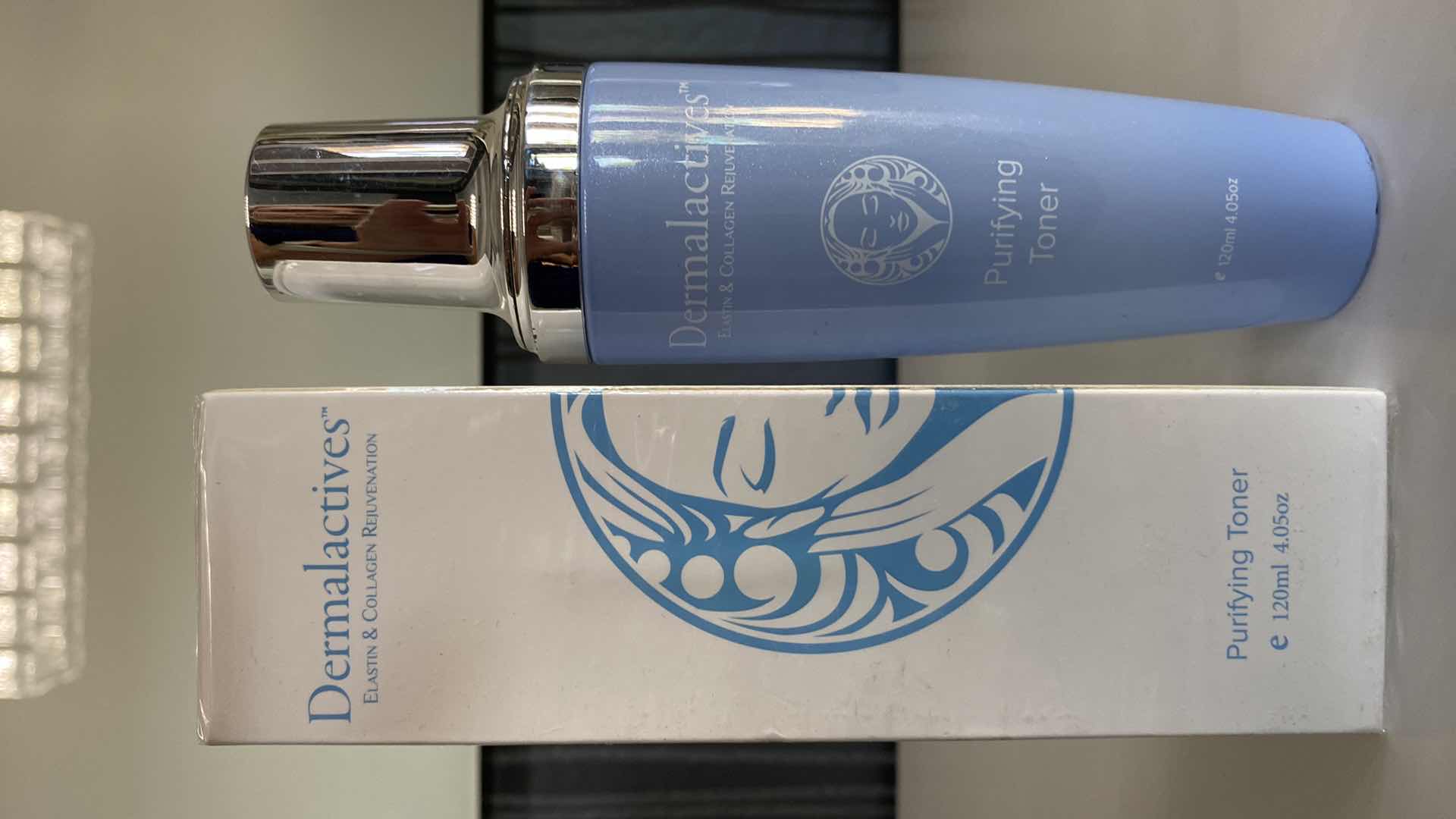 Photo 1 of NEW DERMALATIVES PURIFYING TONER TO PURIFY AND REDUCE SKIN INFLAMMATION WHILE CLEANSING YOUR FACE OF OIL BASED DEBRIS AND IMPURITIES