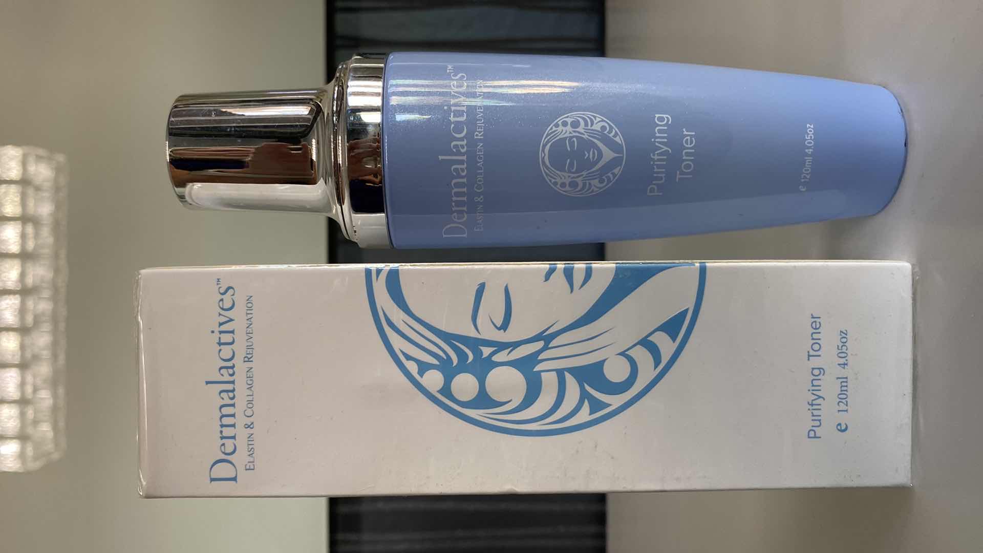 Photo 1 of NEW DERMALATIVES PURIFYING TONER TO PURIFY AND REDUCE SKIN INFLAMMATION WHILE CLEANSING YOUR FACE OF OIL BASED DEBRIS AND IMPURITIES