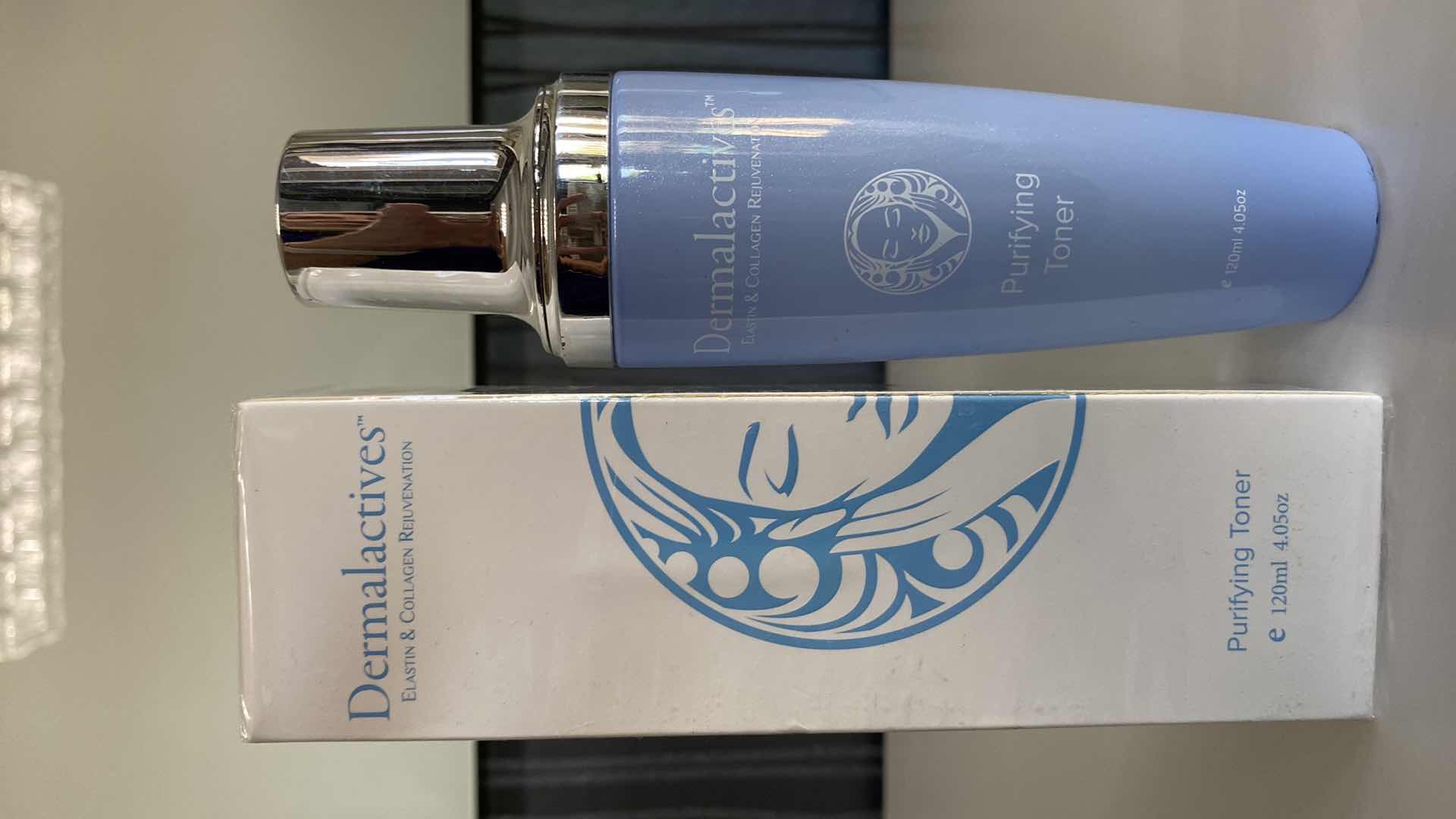 Photo 1 of NEW DERMALATIVES PURIFYING TONER TO PURIFY AND REDUCE SKIN INFLAMMATION WHILE CLEANSING YOUR FACE OF OIL BASED DEBRIS AND IMPURITIES