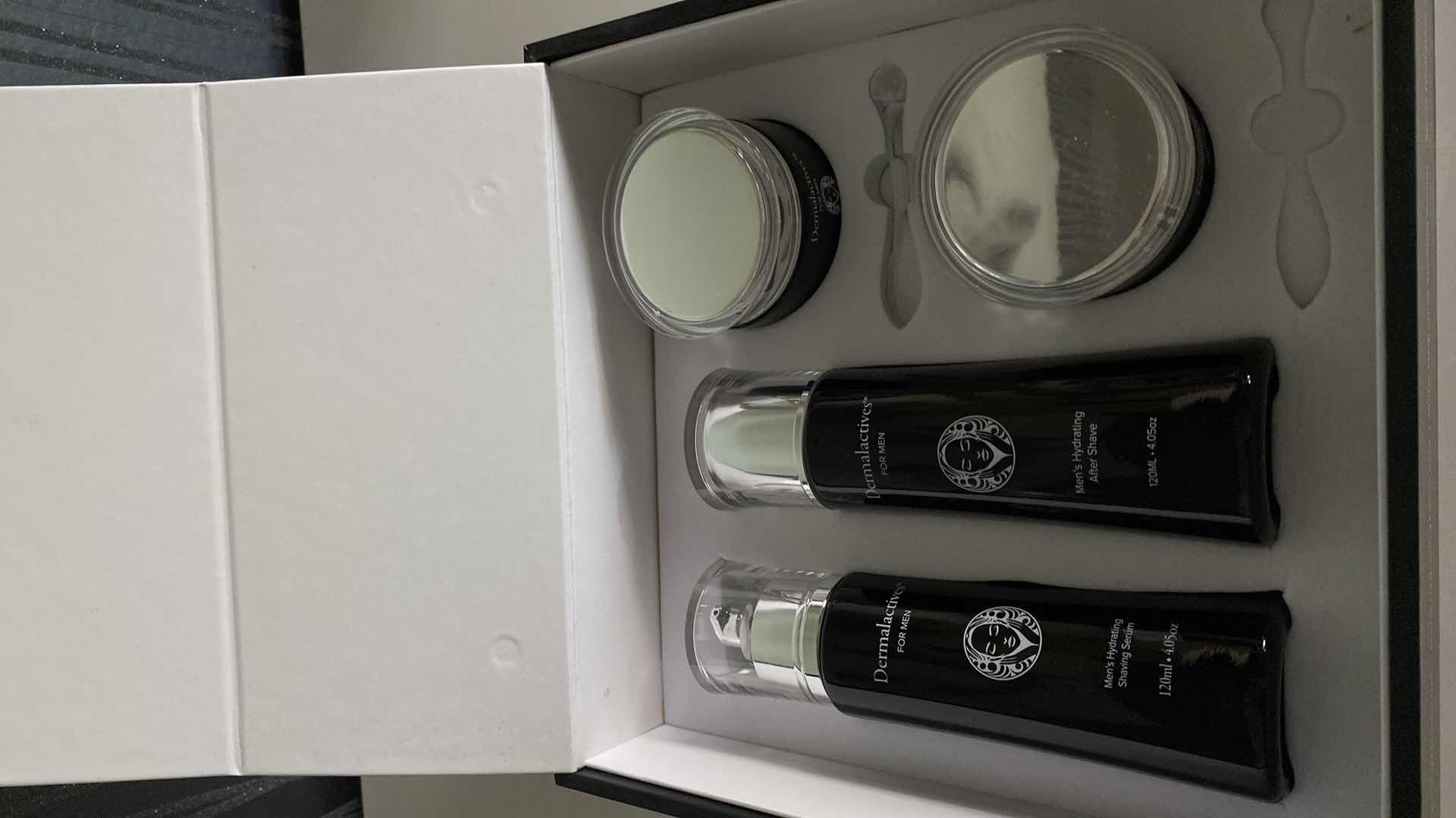 Photo 1 of DERMALACTIVES MEN’S HYDRATING 4 PIECE FACIAL COLLECTION SHAVING SERUM, AFTER SHAVE, MOISTURIZER AND FACIAL PEEL