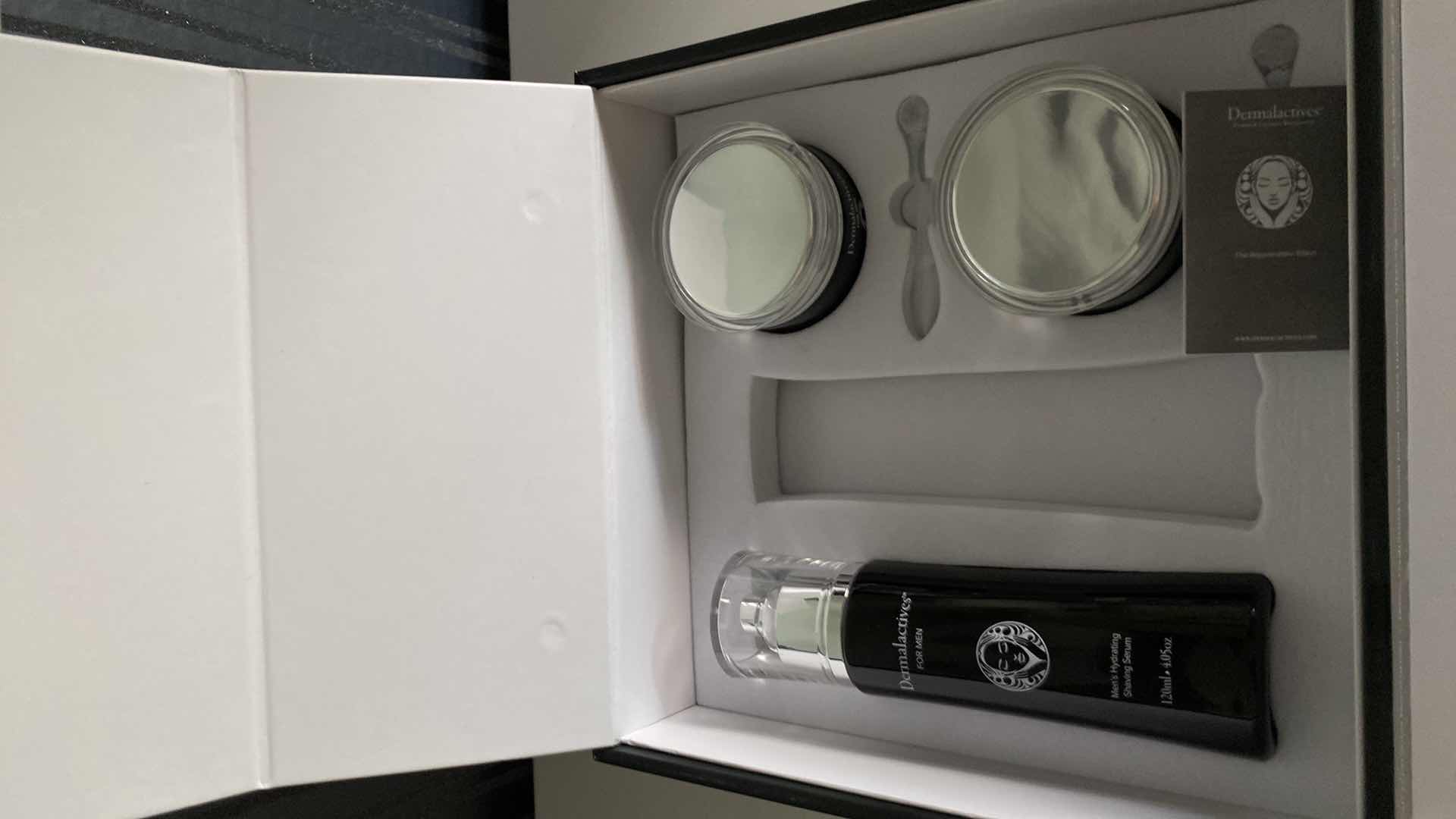Photo 4 of DERMALACTIVES MEN’S HYDRATING 3 PIECE FACIAL COLLECTION SHAVING SERUM, MOISTURIZER AND FACIAL PEEL