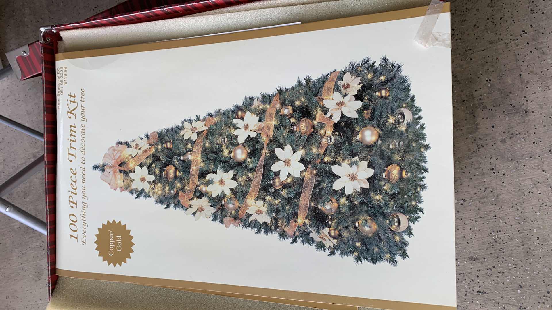 Photo 1 of CHRISTITAS DECORATIONS - 100 PIECE TRIM THE TREE KT