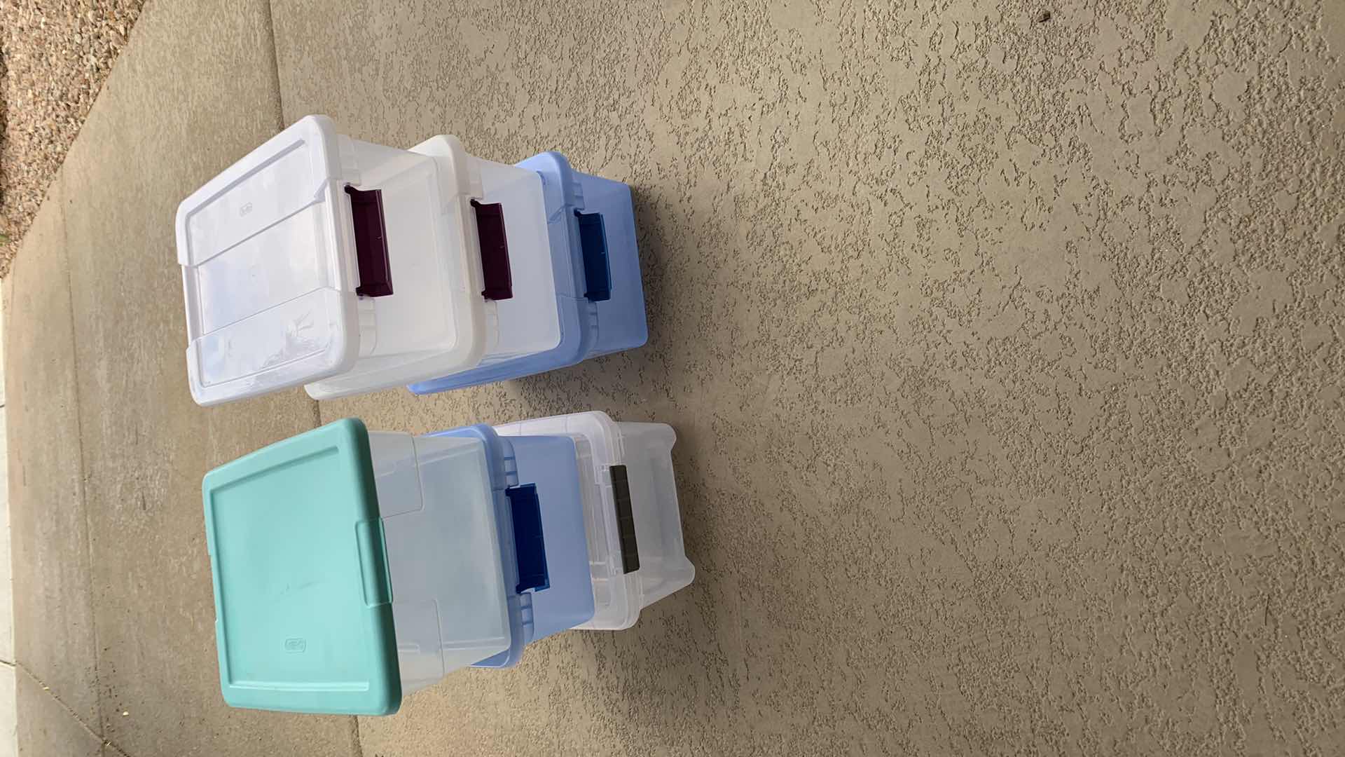 Photo 1 of 6 MEDIUM TOTES