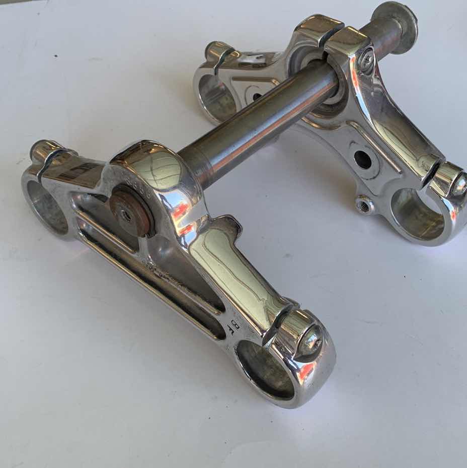 Photo 1 of HARLEY DAVIDSON FRONT END TRIPLE TEES