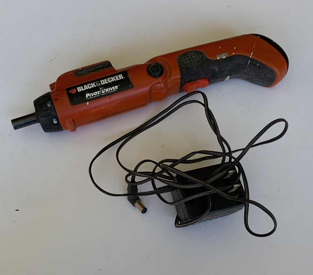 Photo 1 of BLACK AND DECKER PIVOT DRIVER
