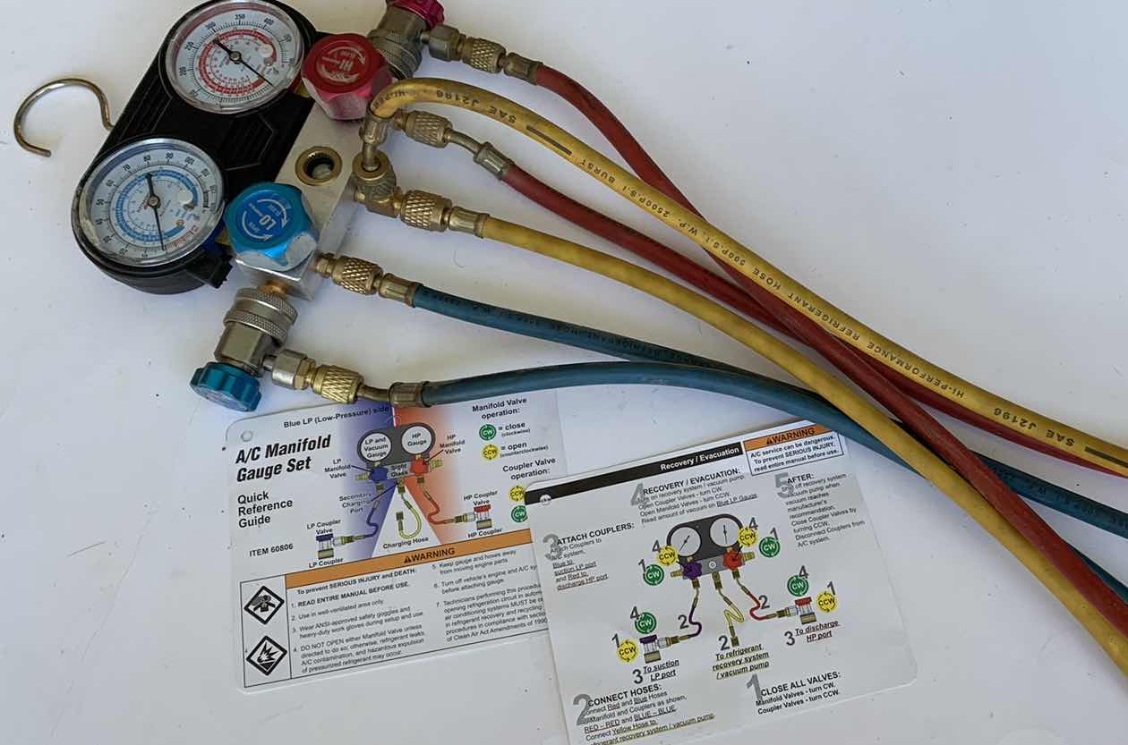 Photo 1 of A/C MANIFOLD GAUGE SET