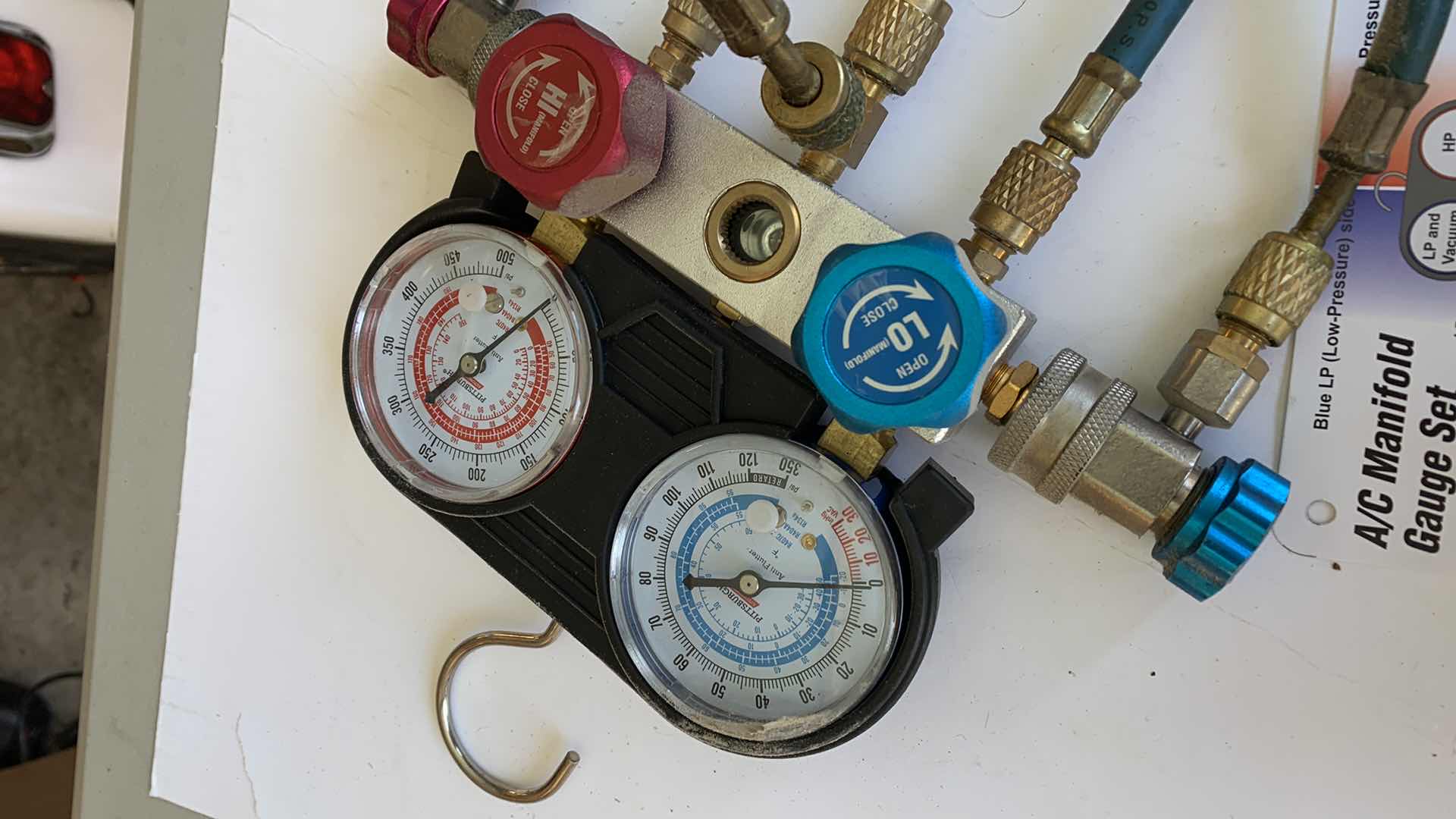 Photo 1 of A/C MANIFOLD GAUGE SET